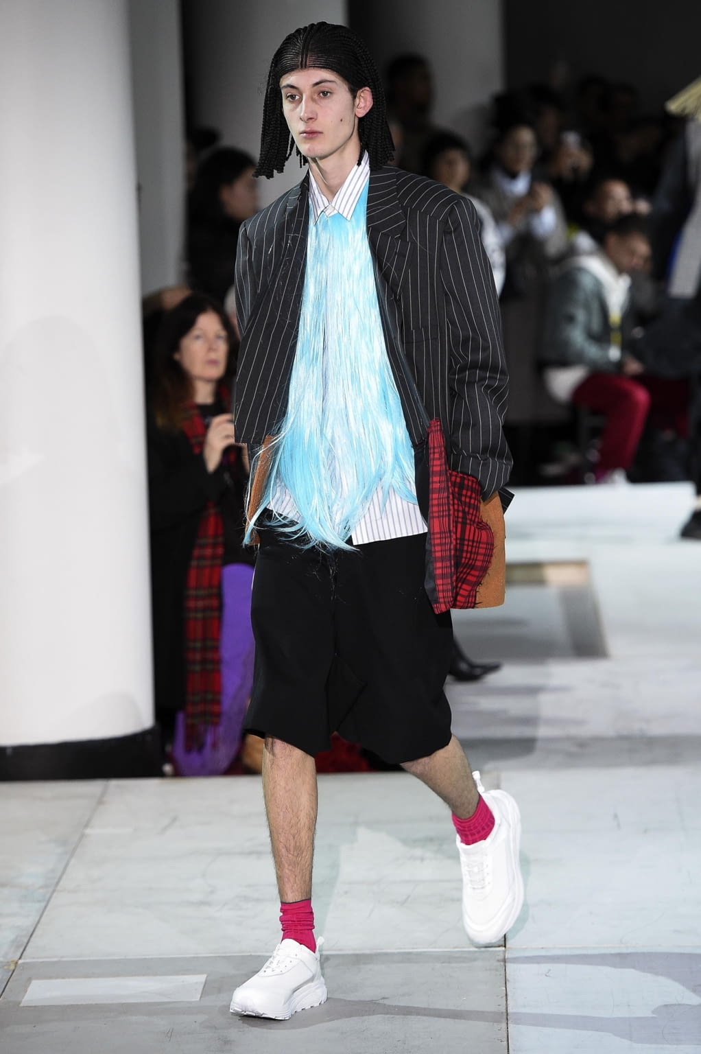 Fashion Week Paris Fall/Winter 2020 look 24 from the Comme des Garçons Homme Plus collection 男装