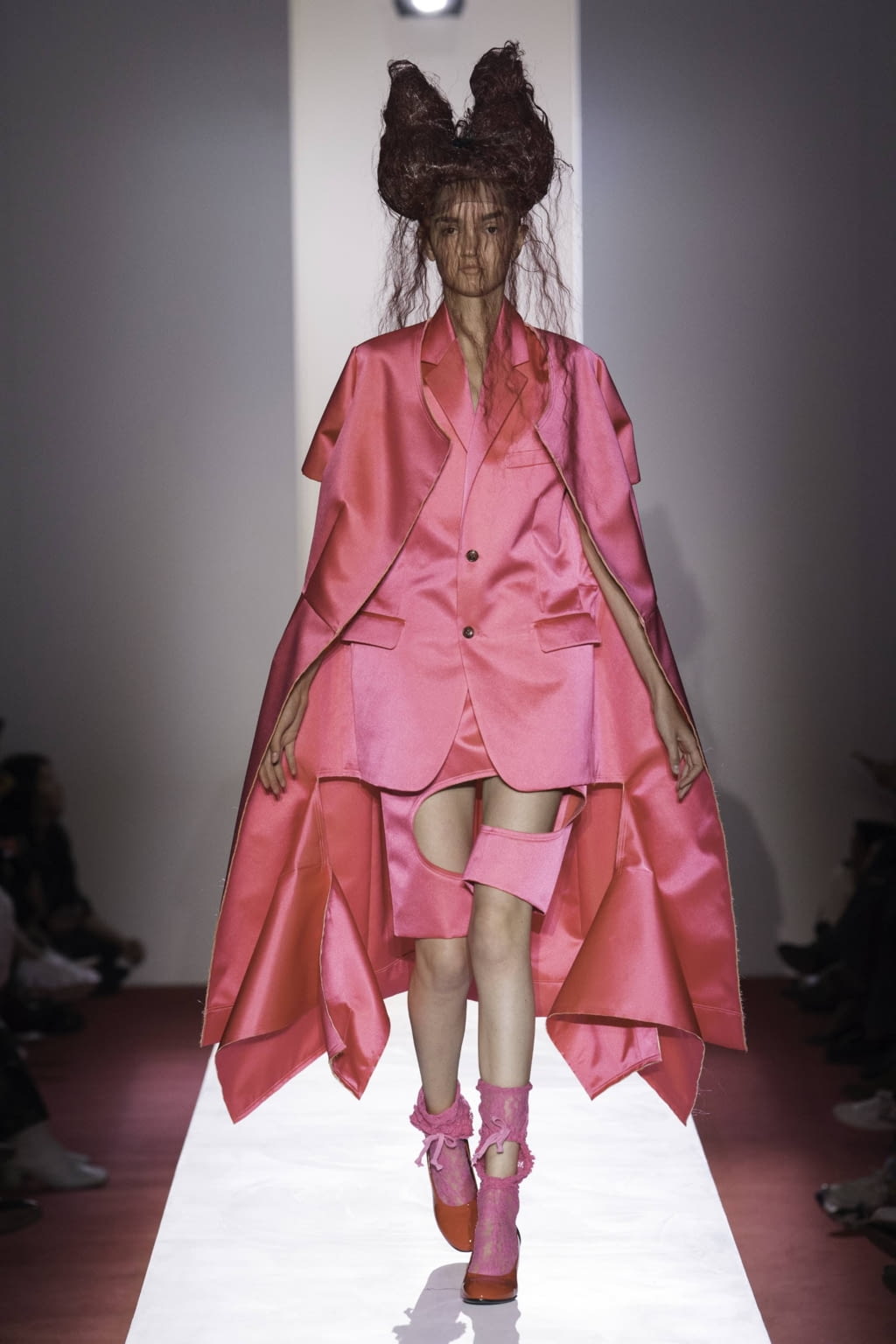 Fashion Week Paris Spring/Summer 2020 look 13 from the Comme des Garçons collection womenswear