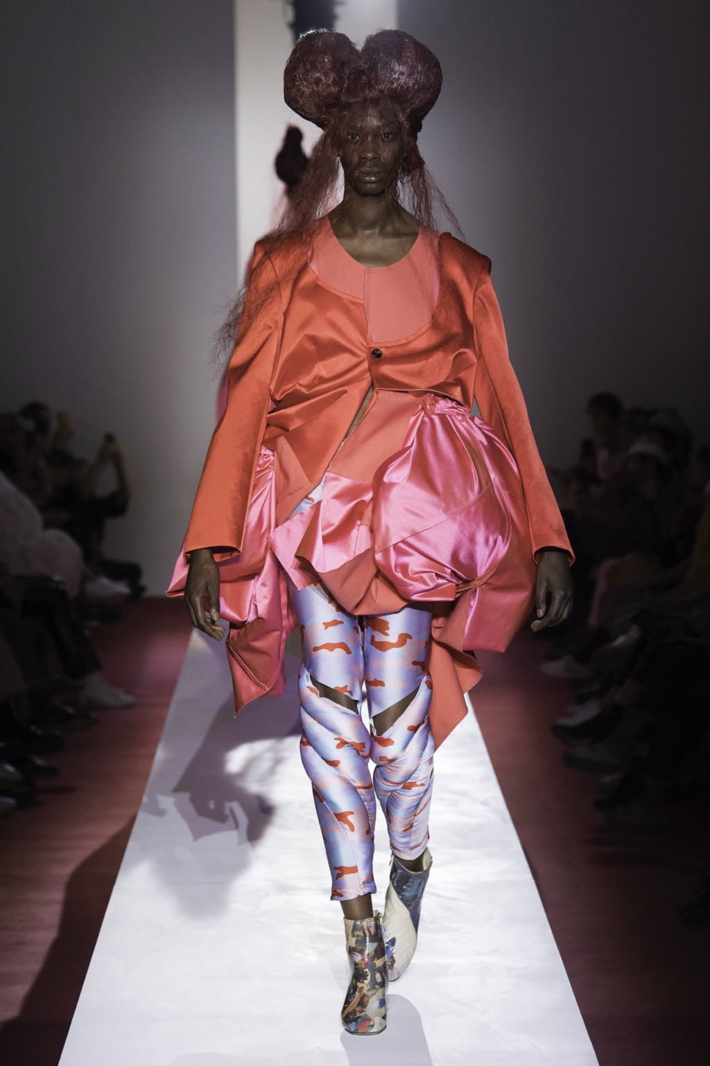 Fashion Week Paris Spring/Summer 2020 look 14 de la collection Comme des Garçons womenswear