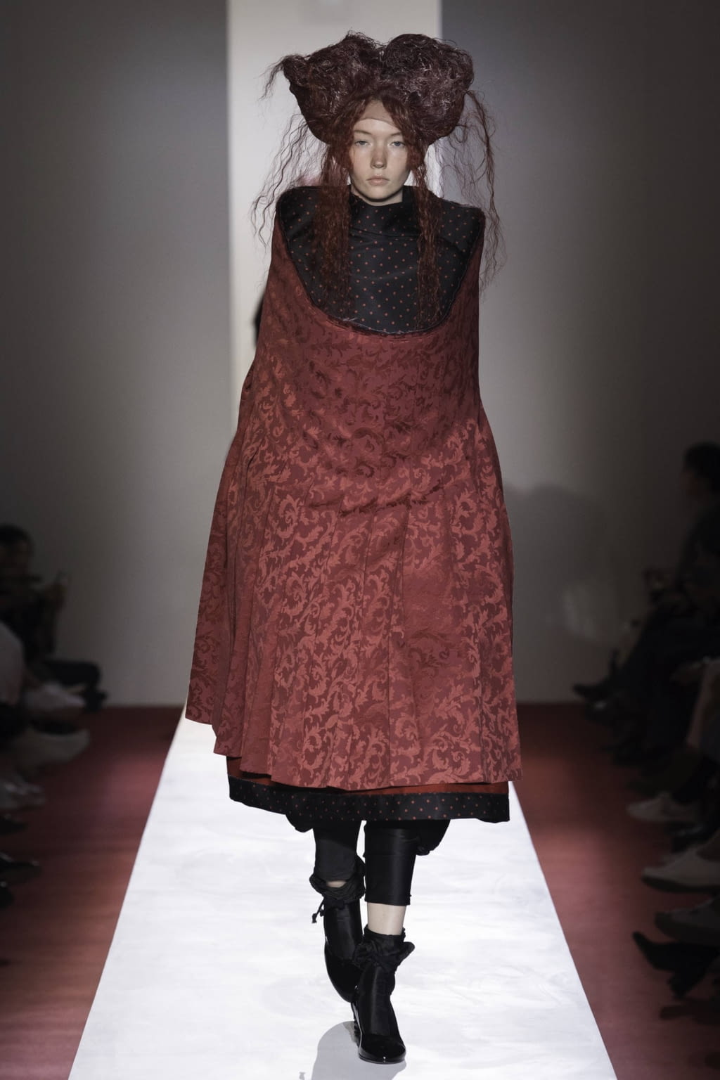 Fashion Week Paris Spring/Summer 2020 look 18 de la collection Comme des Garçons womenswear