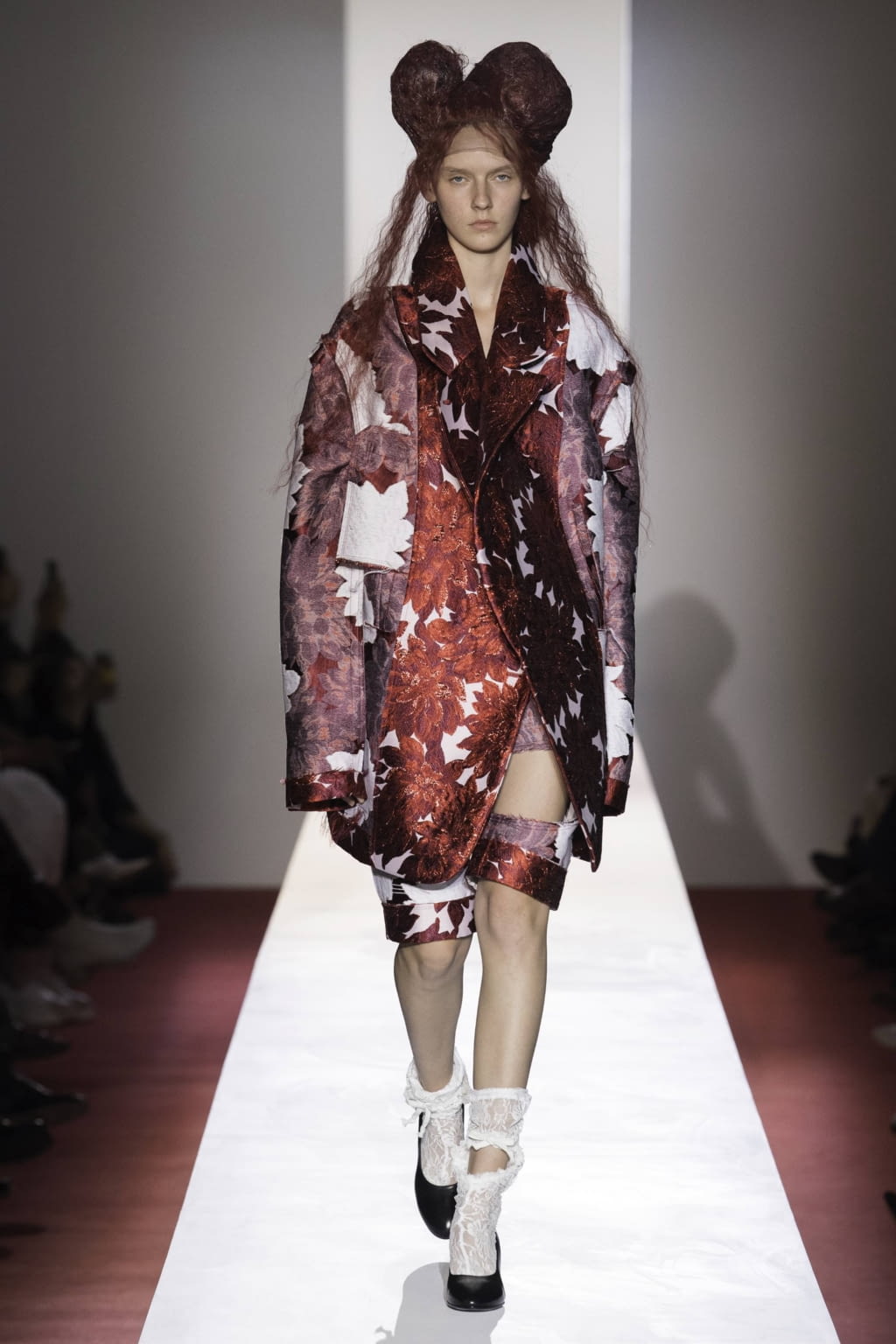 Fashion Week Paris Spring/Summer 2020 look 19 from the Comme des Garçons collection womenswear