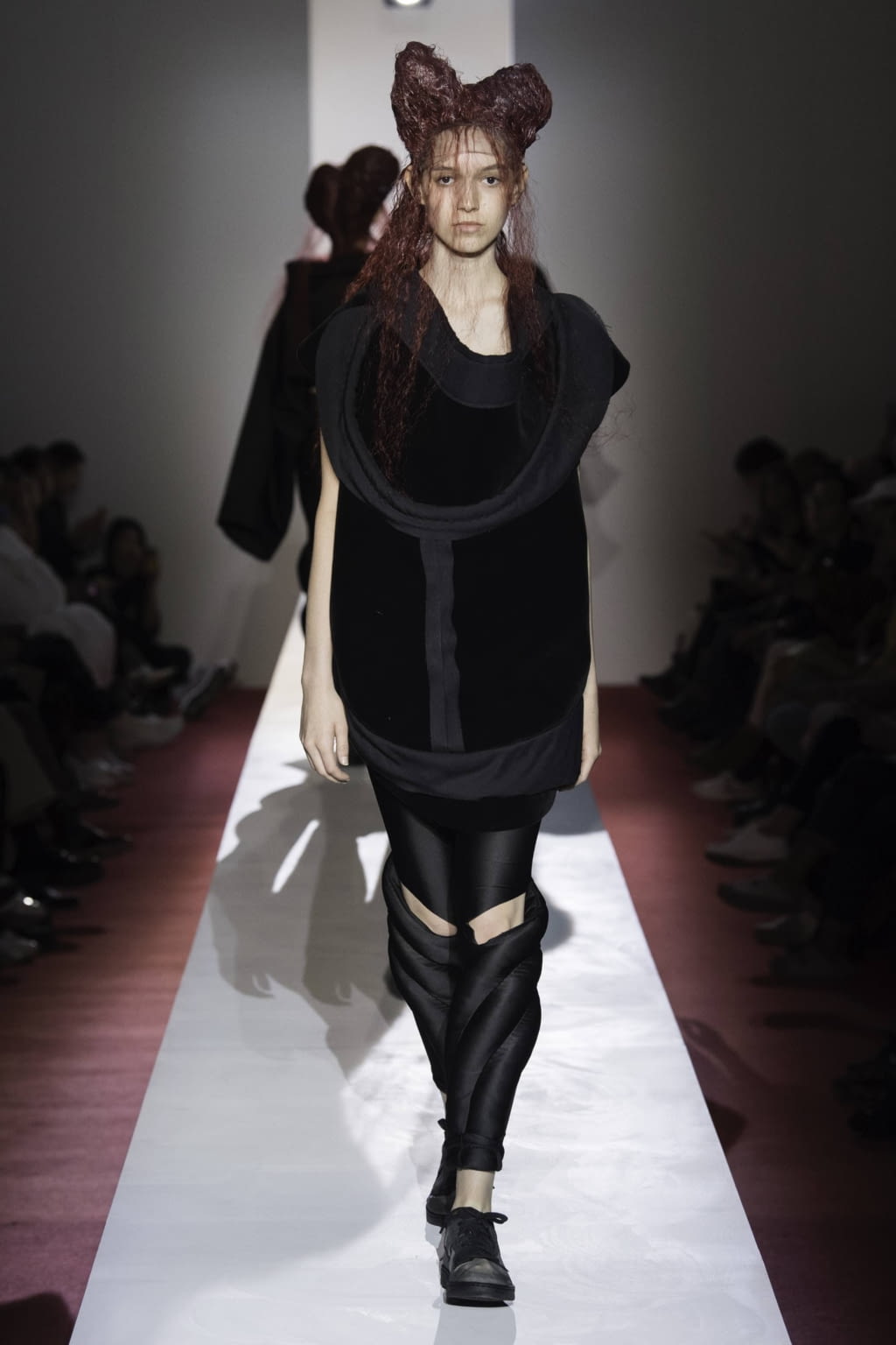 Fashion Week Paris Spring/Summer 2020 look 23 de la collection Comme des Garçons womenswear