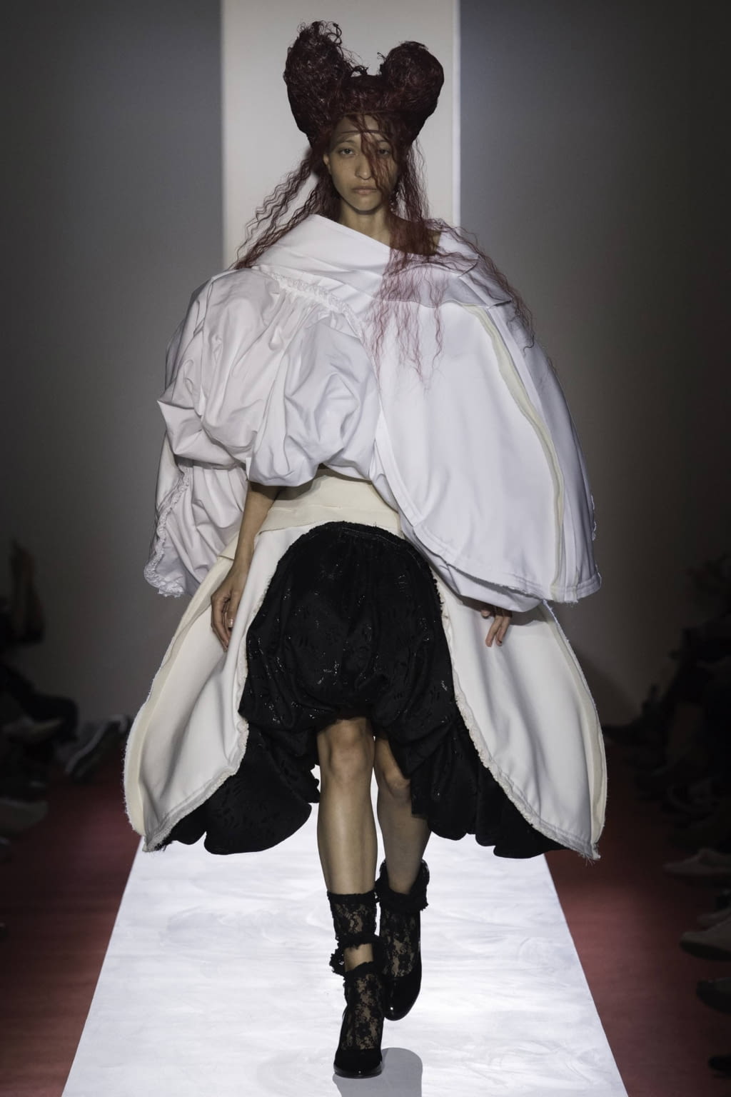 Fashion Week Paris Spring/Summer 2020 look 26 from the Comme des Garçons collection womenswear