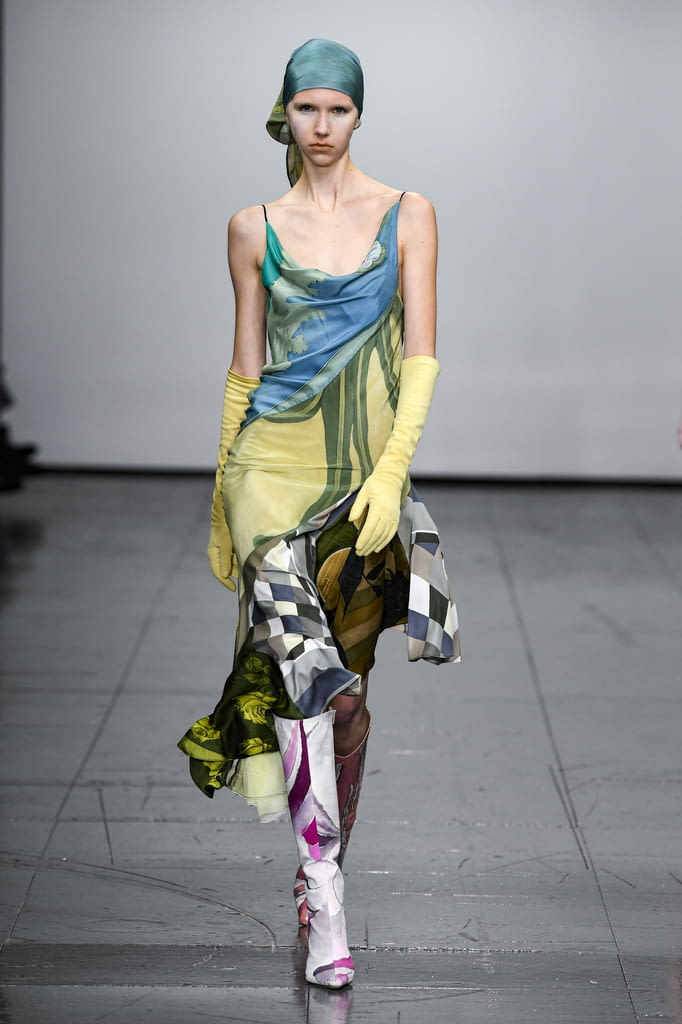 Fashion Week London Fall/Winter 2022 look 14 de la collection Conner Ives womenswear