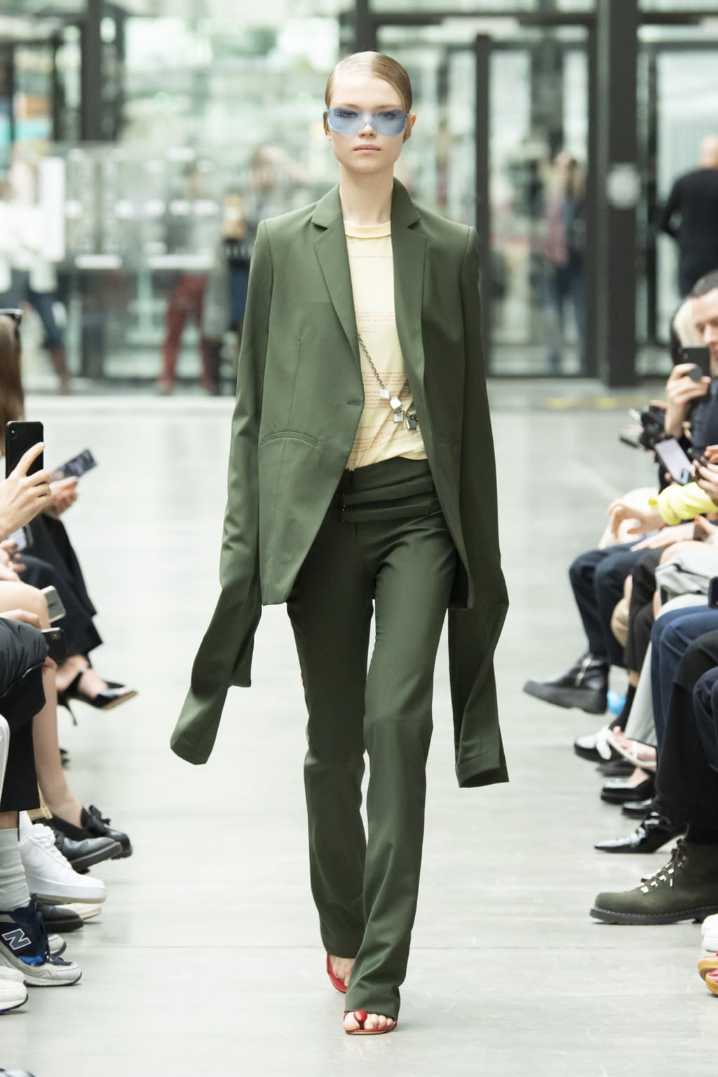 Fashion Week Paris Fall/Winter 2020 look 21 from the Coperni collection 女装