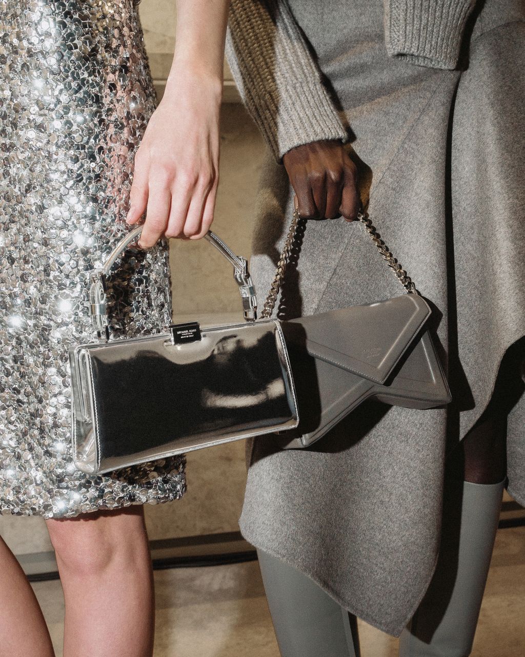 Fashion Week New York Fall/Winter 2024 look 3 from the Michael Kors Collection collection 女装配饰