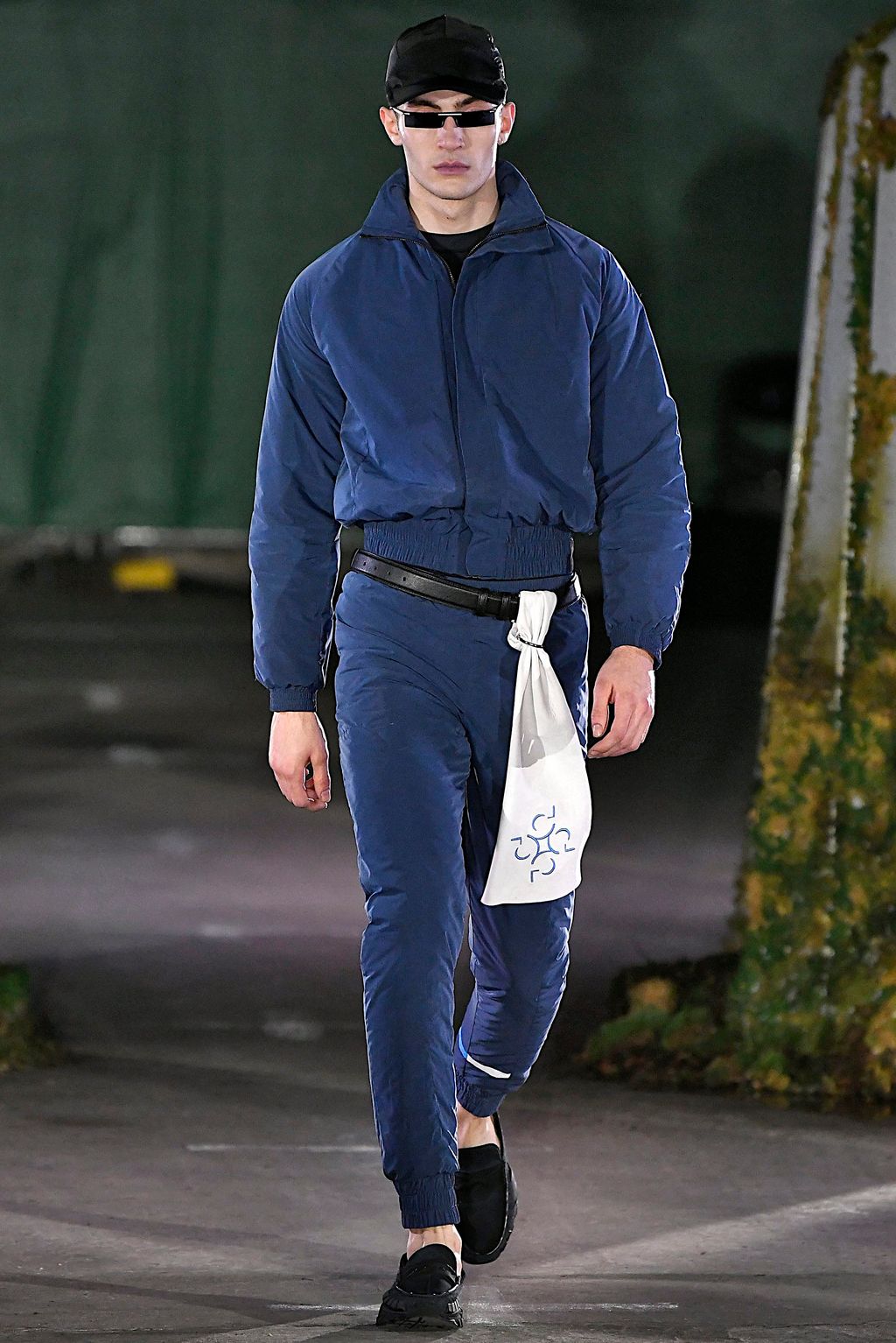 Fashion Week London Fall/Winter 2019 look 15 from the Cottweiler collection 男装