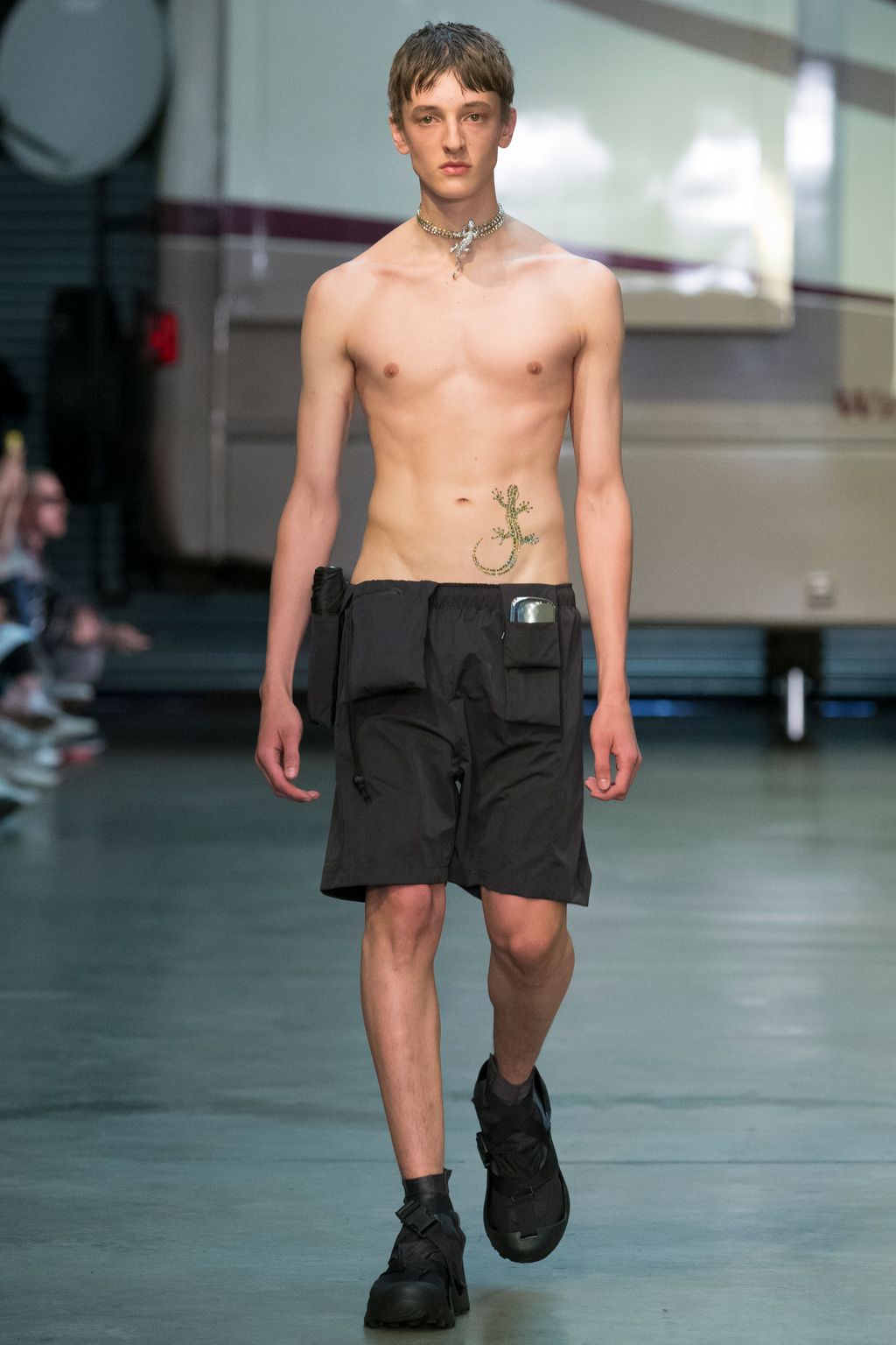 Fashion Week London Spring/Summer 2018 look 4 from the Cottweiler collection menswear