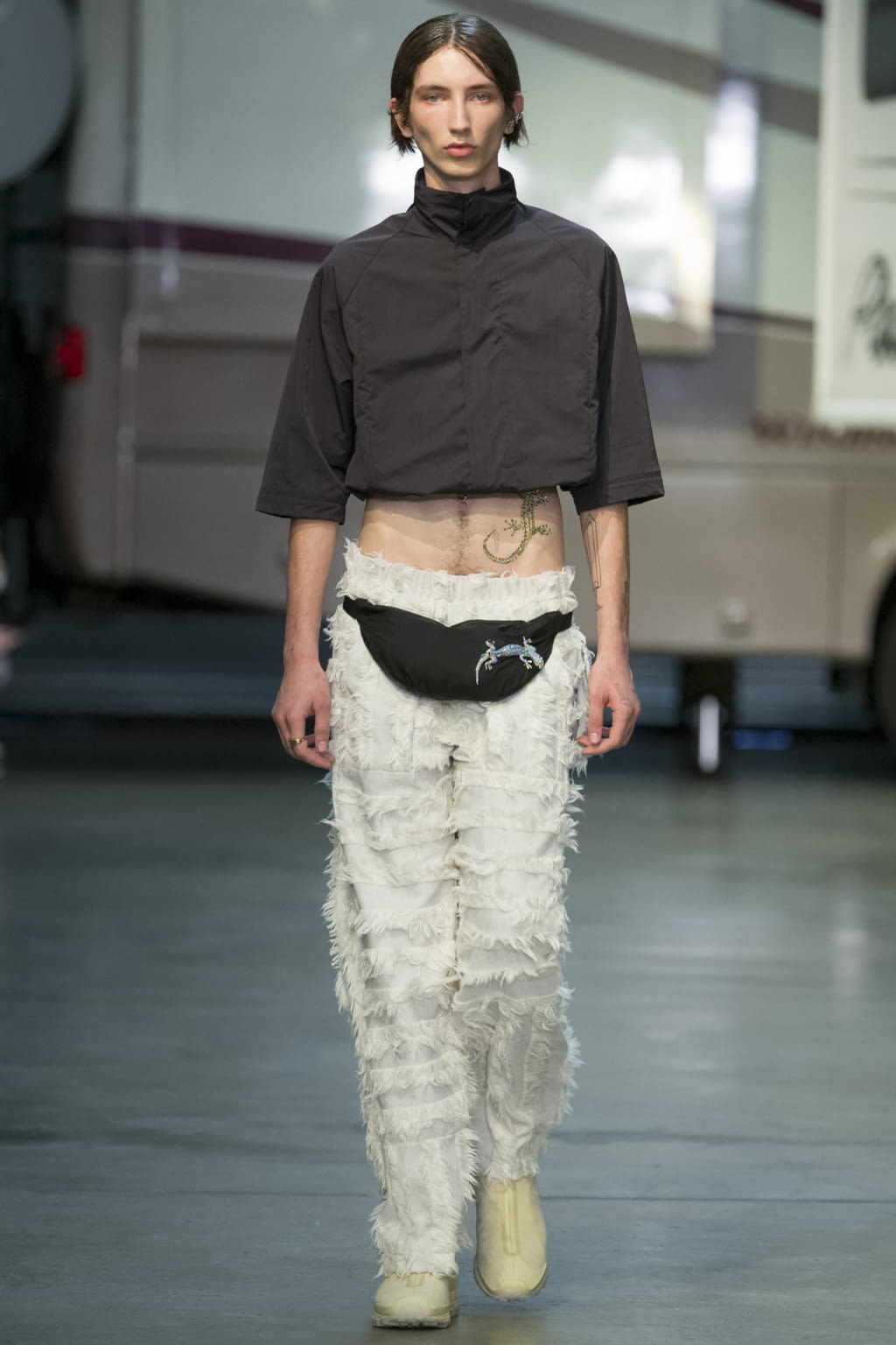Fashion Week London Spring/Summer 2018 look 8 from the Cottweiler collection 男装