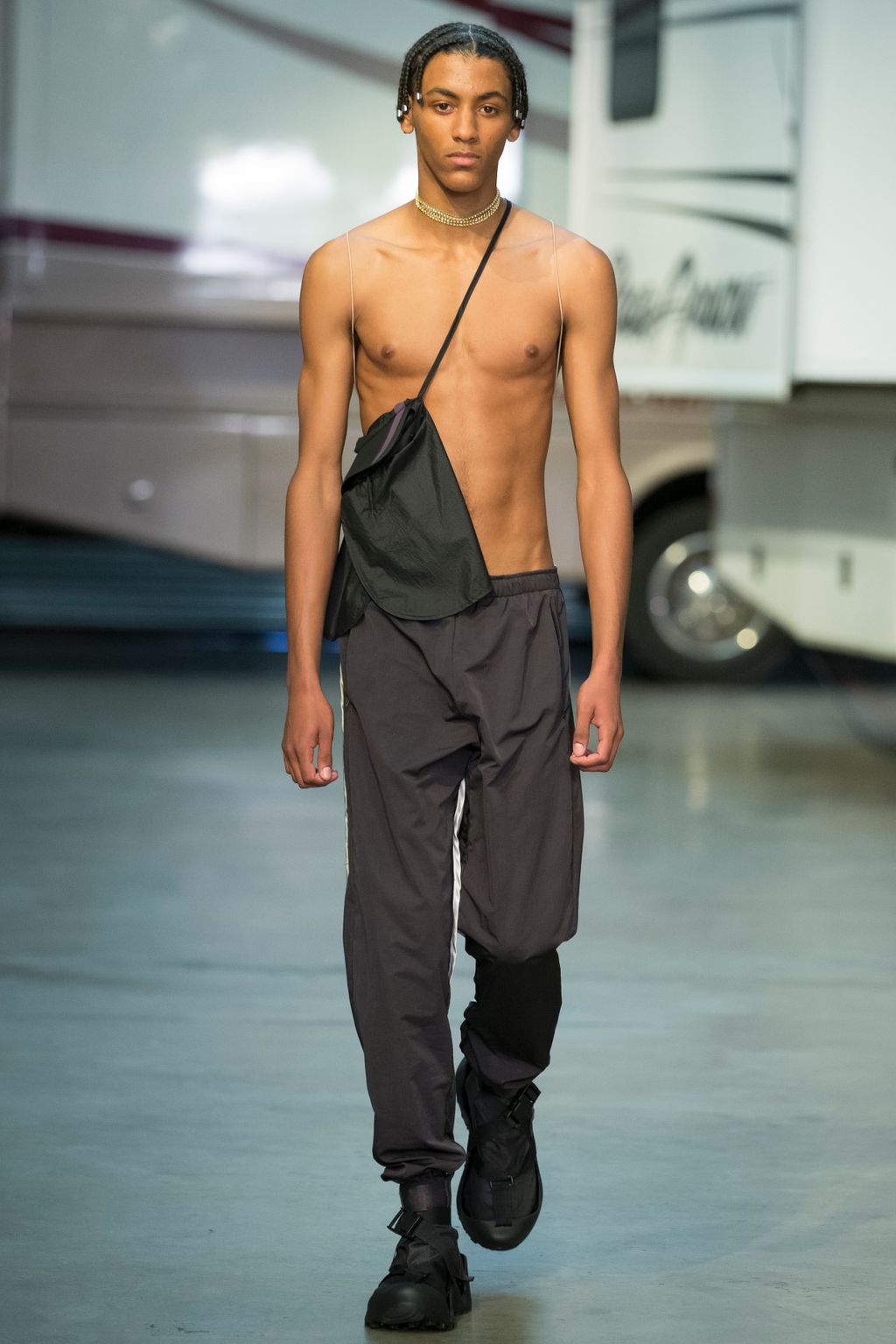 Fashion Week London Spring/Summer 2018 look 9 from the Cottweiler collection 男装