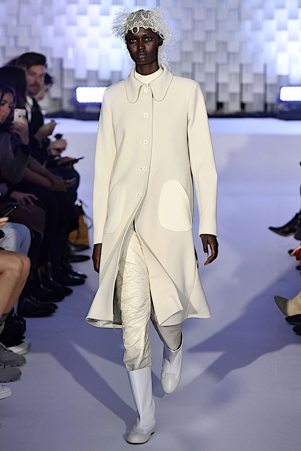Fashion Week Paris Fall/Winter 2019 look 3 from the Courrèges collection 女装