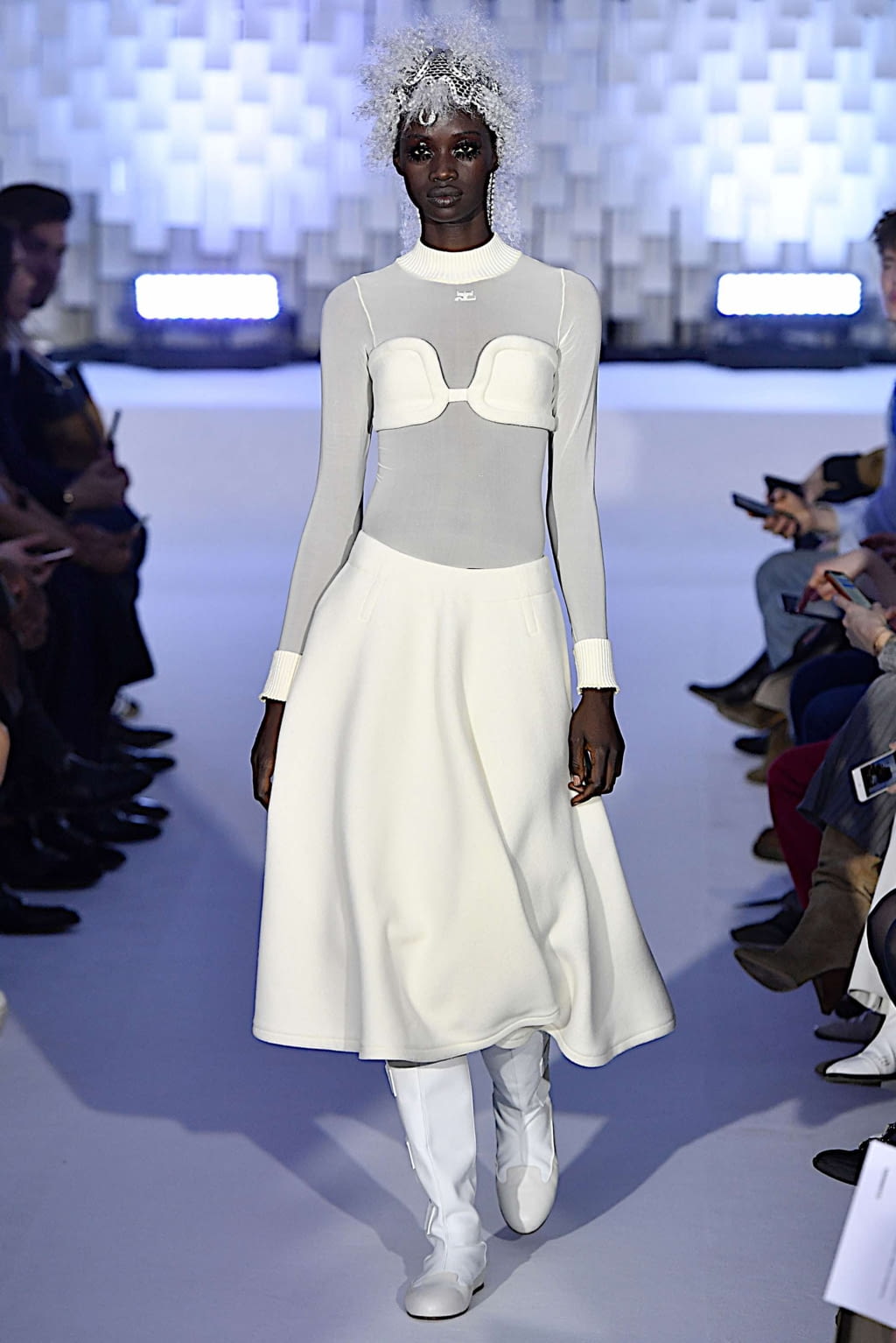 Fashion Week Paris Fall/Winter 2019 look 6 from the Courrèges collection womenswear