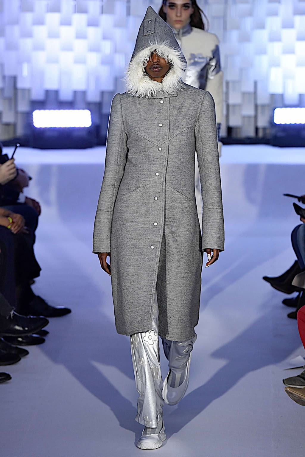 Fashion Week Paris Fall/Winter 2019 look 8 from the Courrèges collection womenswear