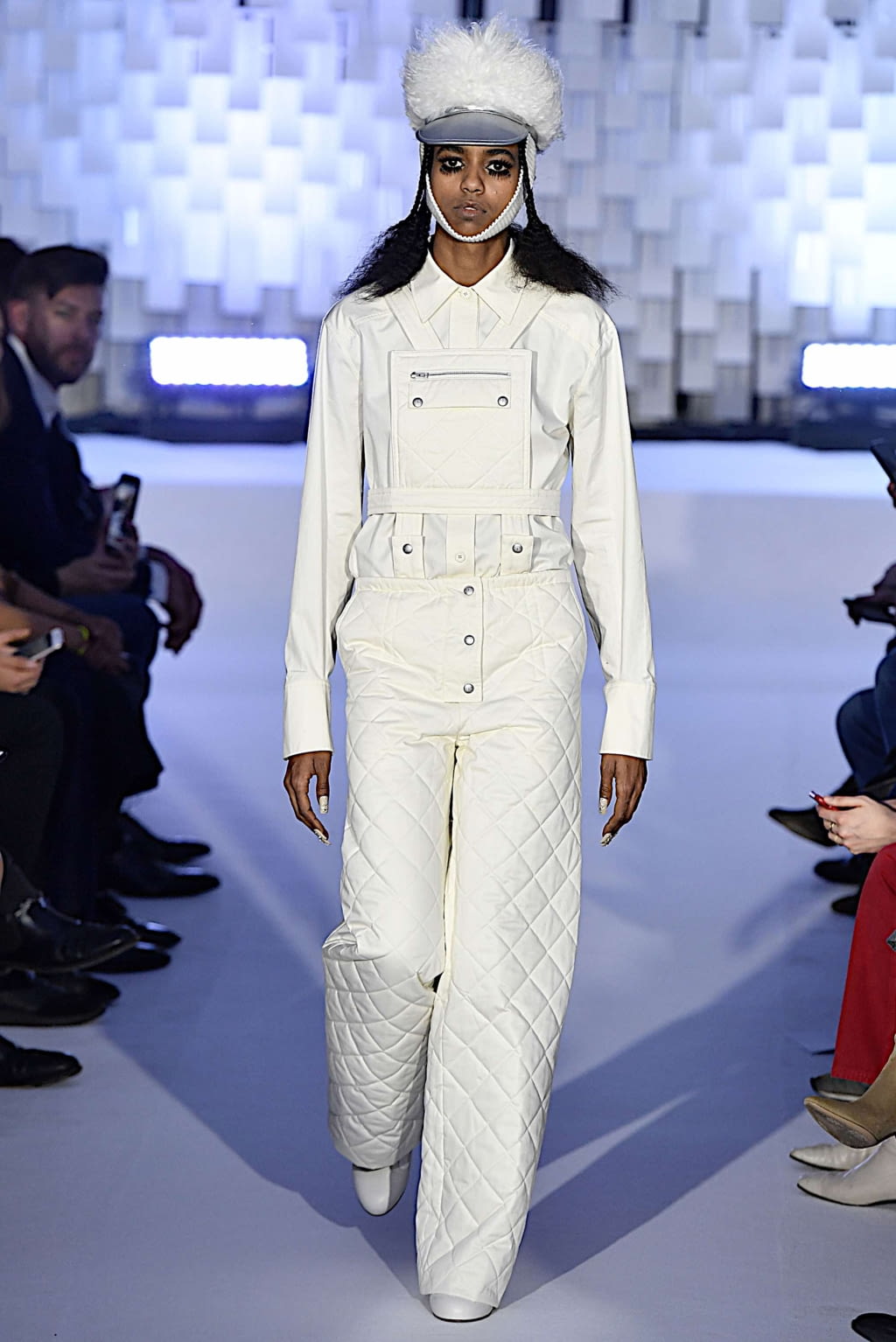Fashion Week Paris Fall/Winter 2019 look 13 from the Courrèges collection womenswear