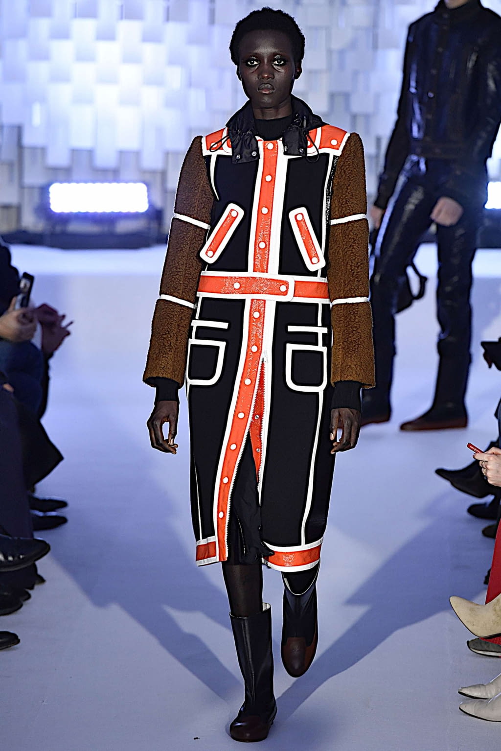 Fashion Week Paris Fall/Winter 2019 look 22 from the Courrèges collection womenswear