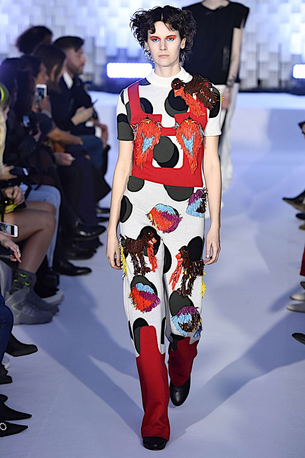 Fashion Week Paris Fall/Winter 2019 look 31 from the Courrèges collection 女装