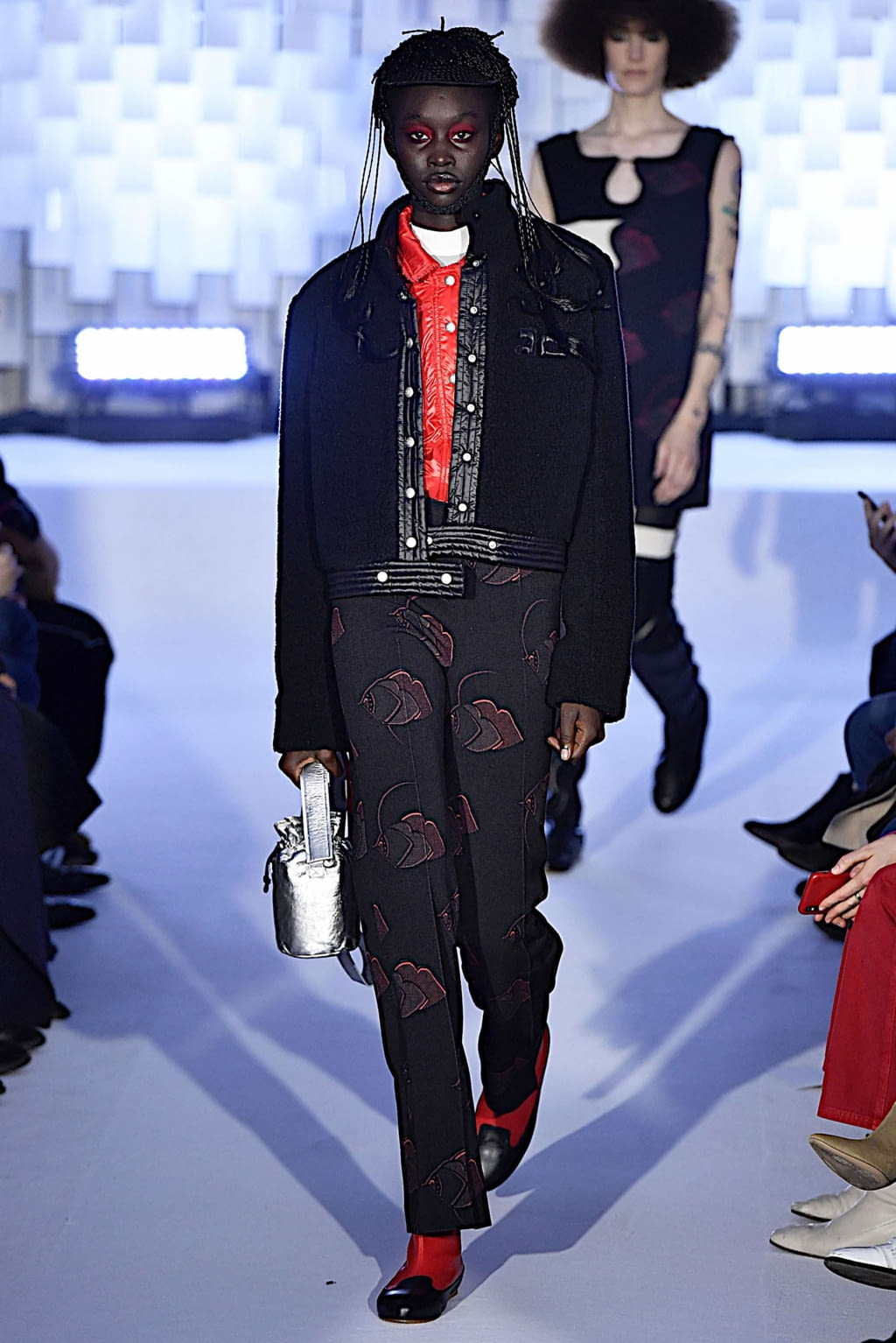 Fashion Week Paris Fall/Winter 2019 look 36 from the Courrèges collection 女装