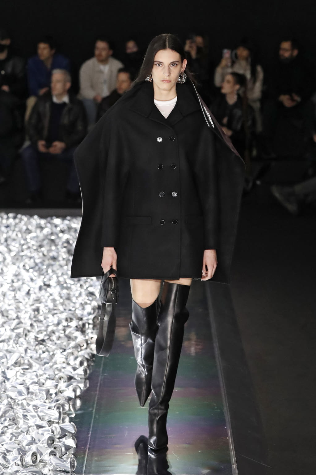 Fashion Week Paris Fall/Winter 2022 look 8 de la collection Courrèges womenswear