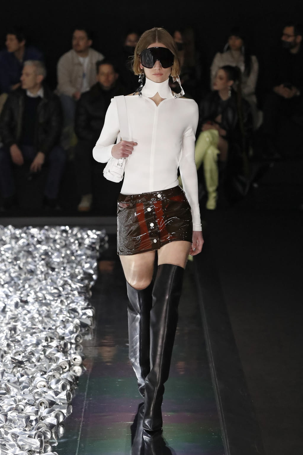 Fashion Week Paris Fall/Winter 2022 look 20 from the Courrèges collection womenswear