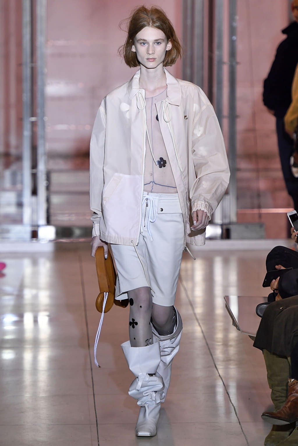 Fashion Week Paris Spring/Summer 2019 look 3 from the Courrèges collection 女装