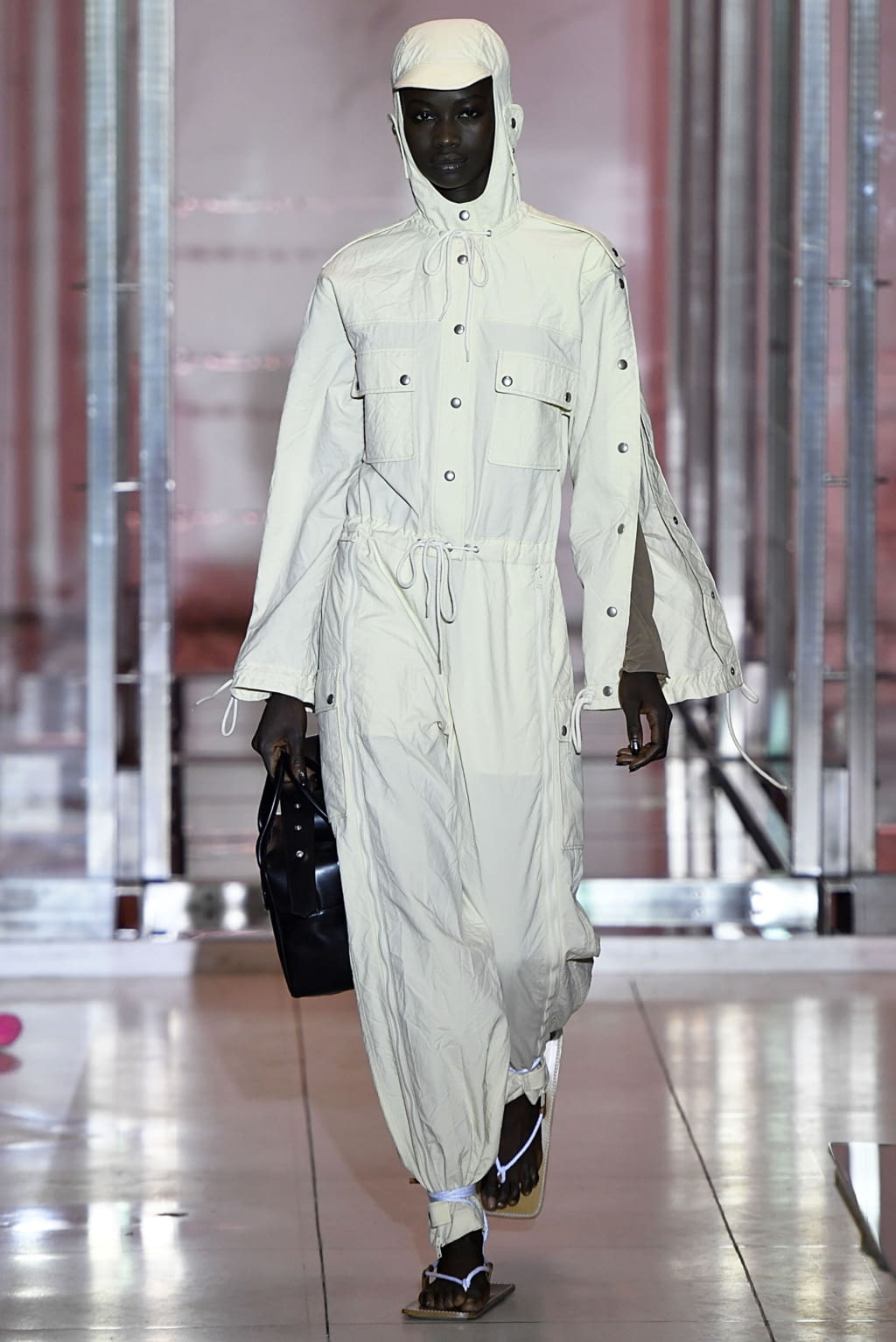 Fashion Week Paris Spring/Summer 2019 look 7 from the Courrèges collection womenswear