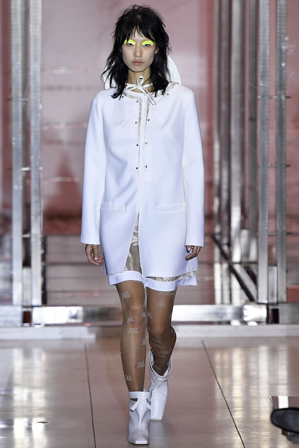 Fashion Week Paris Spring/Summer 2019 look 13 from the Courrèges collection womenswear