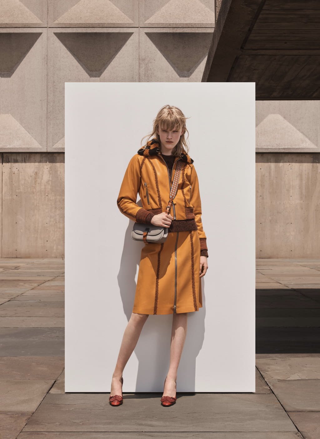 Fashion Week New York Resort 2019 look 7 from the Bottega Veneta collection 女装
