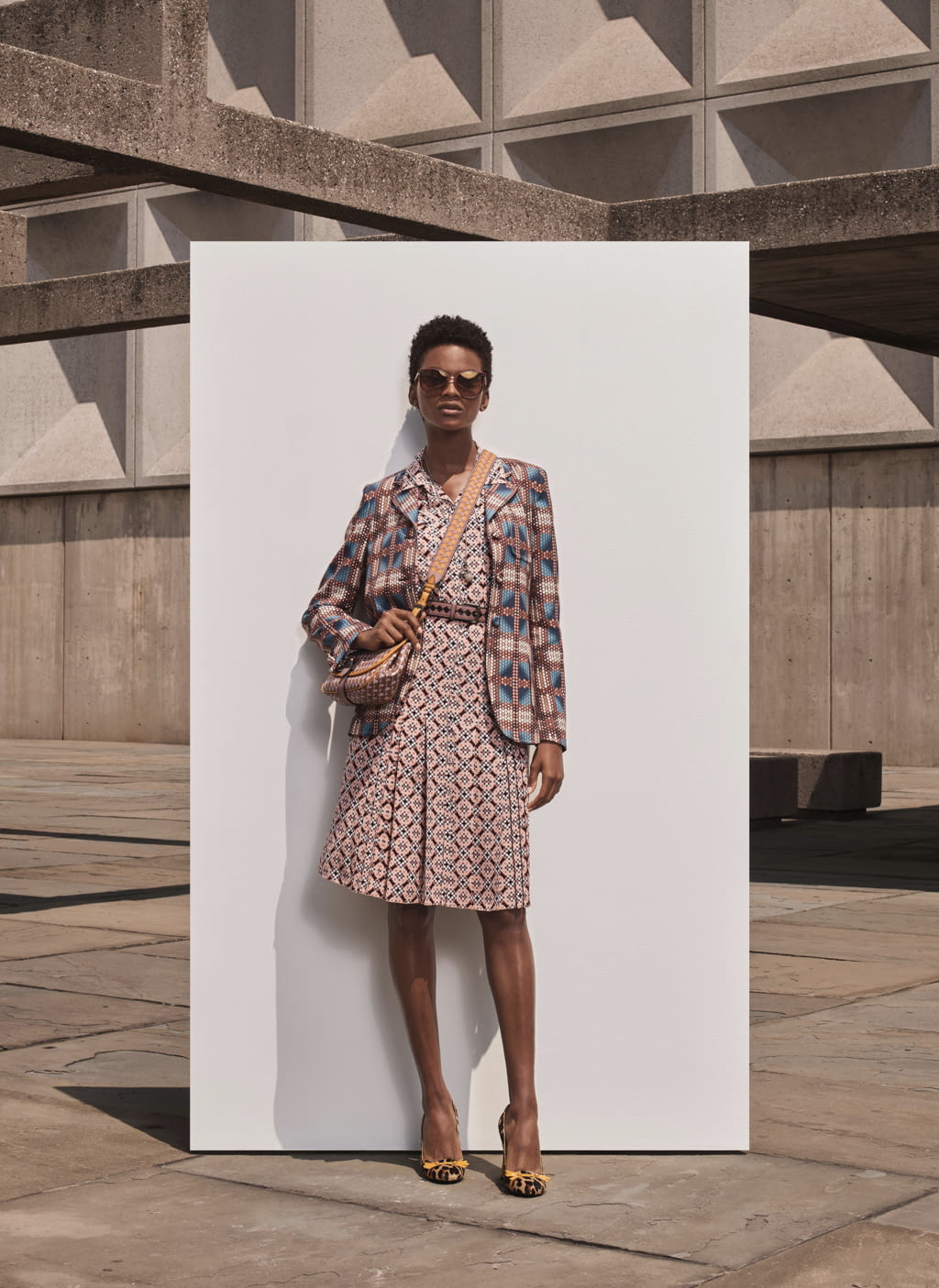 Fashion Week New York Resort 2019 look 17 from the Bottega Veneta collection 女装
