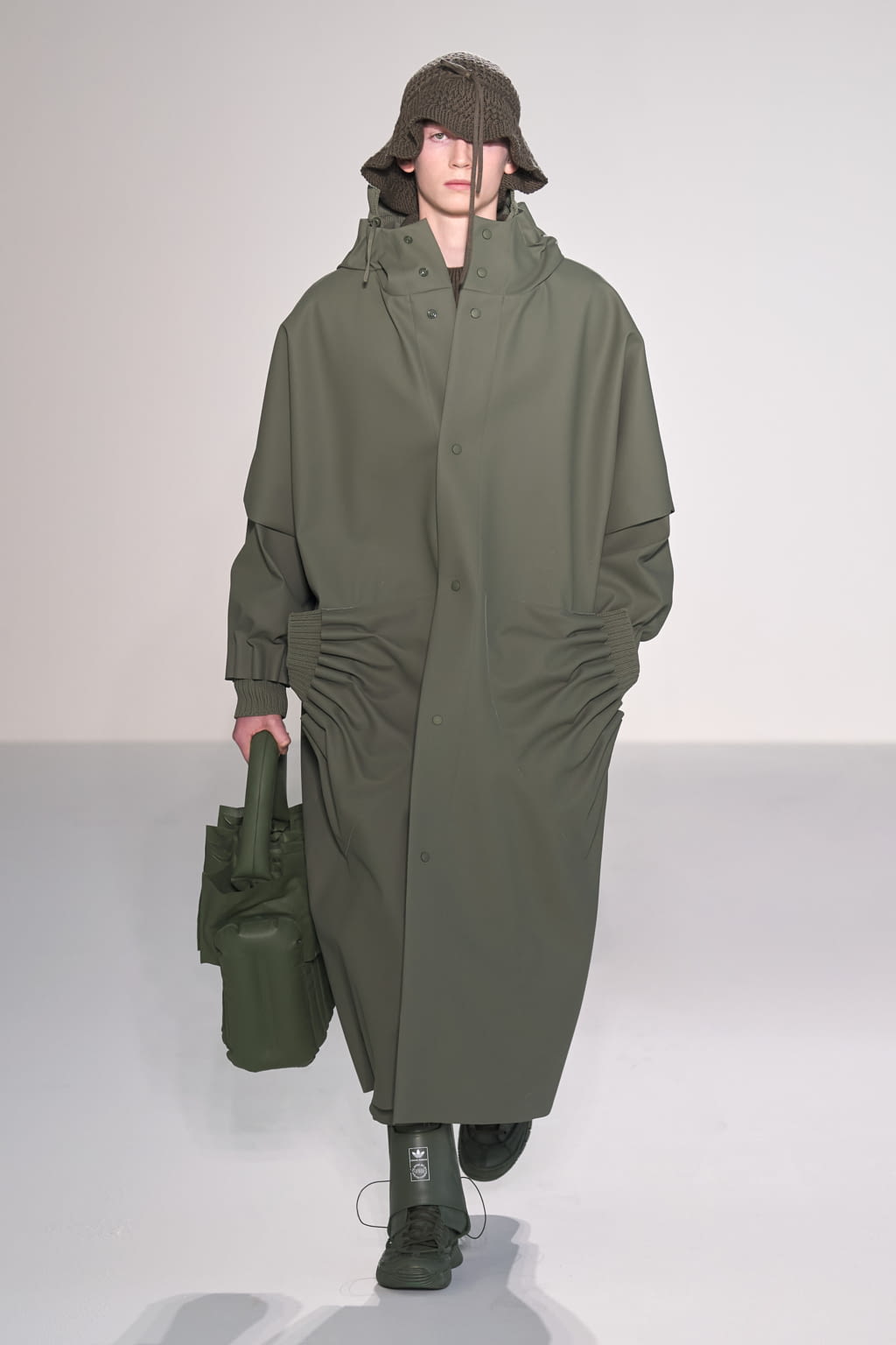 Fashion Week London Fall/Winter 2022 look 7 de la collection Craig Green menswear