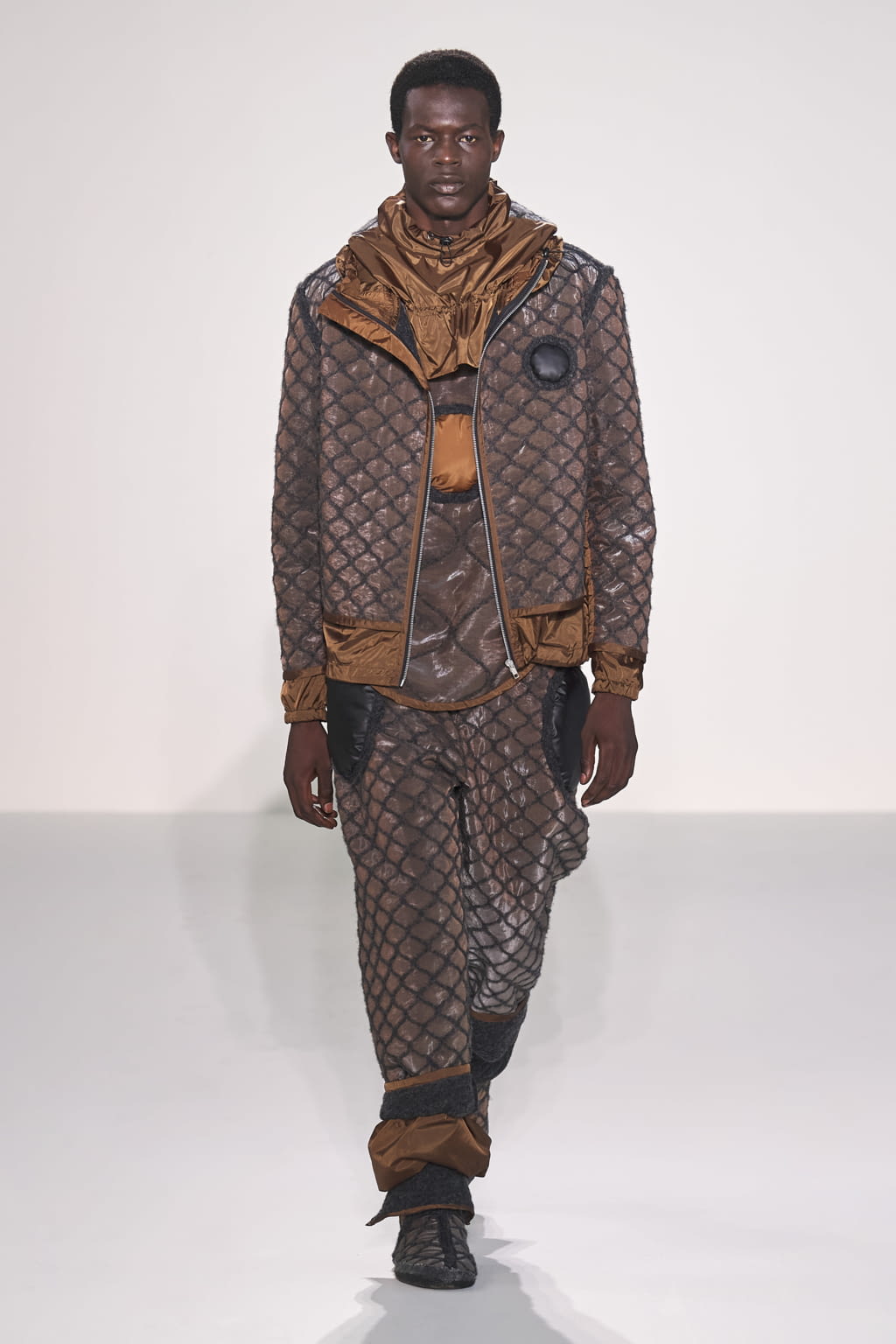 Fashion Week London Fall/Winter 2022 look 15 from the Craig Green collection menswear