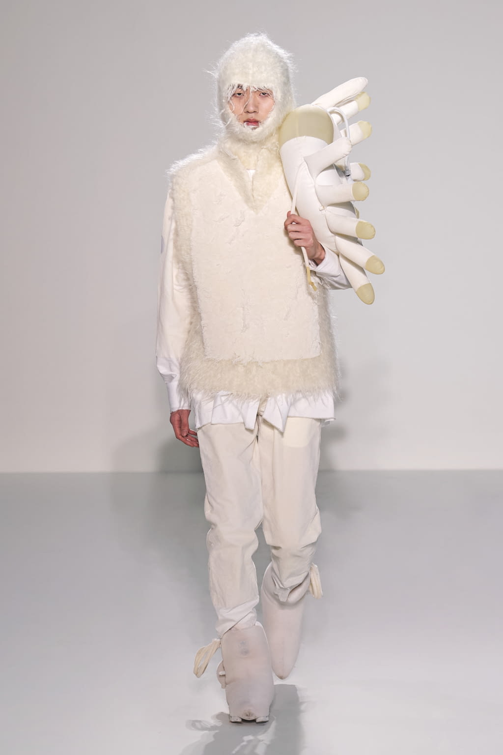 Fashion Week London Fall/Winter 2022 look 29 de la collection Craig Green menswear