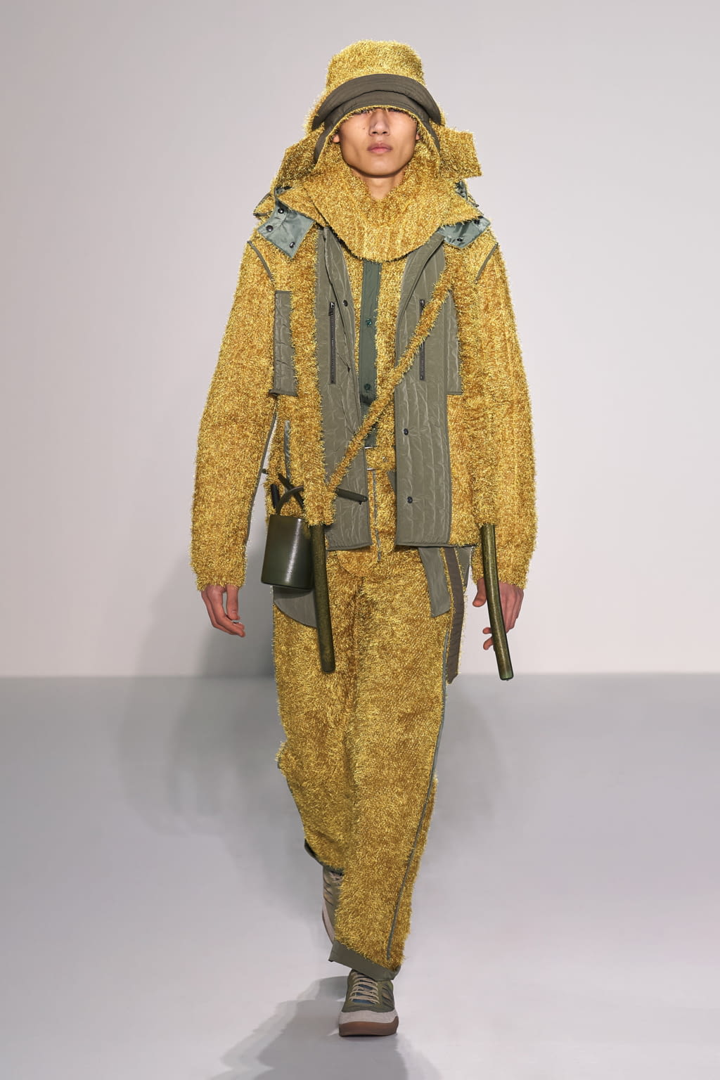 Fashion Week London Fall/Winter 2022 look 34 from the Craig Green collection 男装
