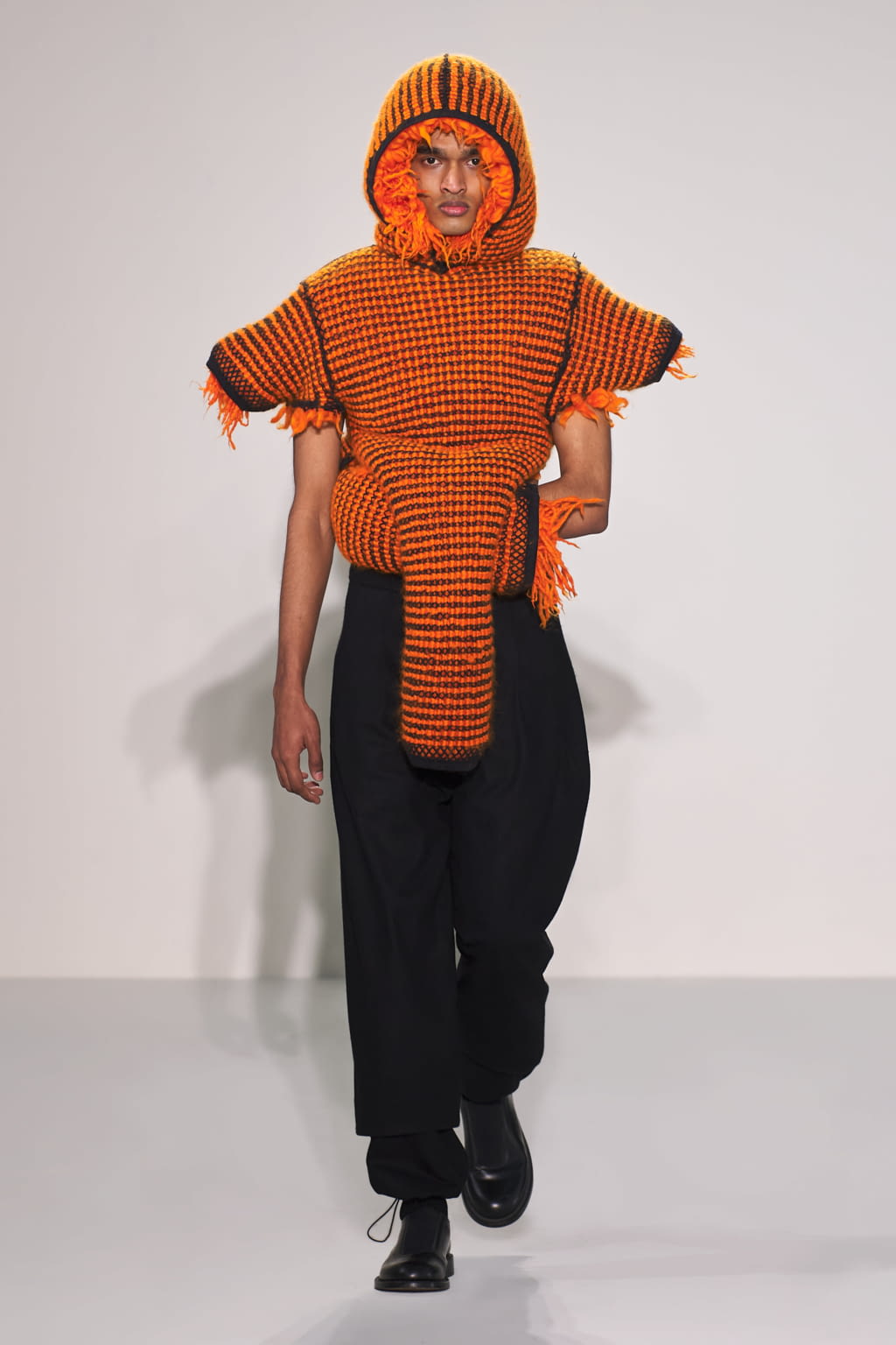 Fashion Week London Fall/Winter 2022 look 47 from the Craig Green collection menswear