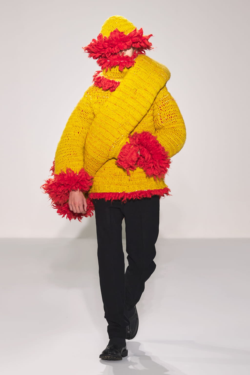 Fashion Week London Fall/Winter 2022 look 51 from the Craig Green collection menswear