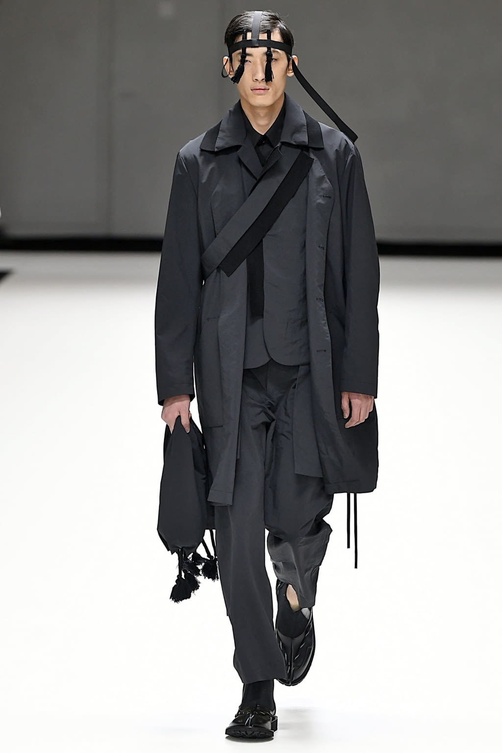 Fashion Week London Fall/Winter 2019 look 2 from the Craig Green collection menswear