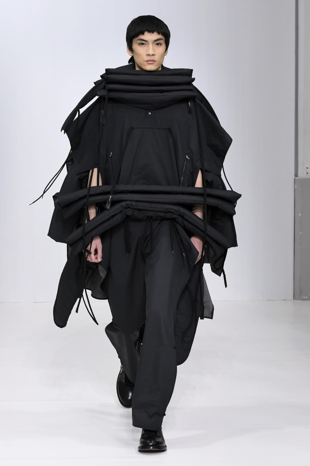 Fashion Week Paris Fall/Winter 2020 look 13 de la collection Craig Green menswear