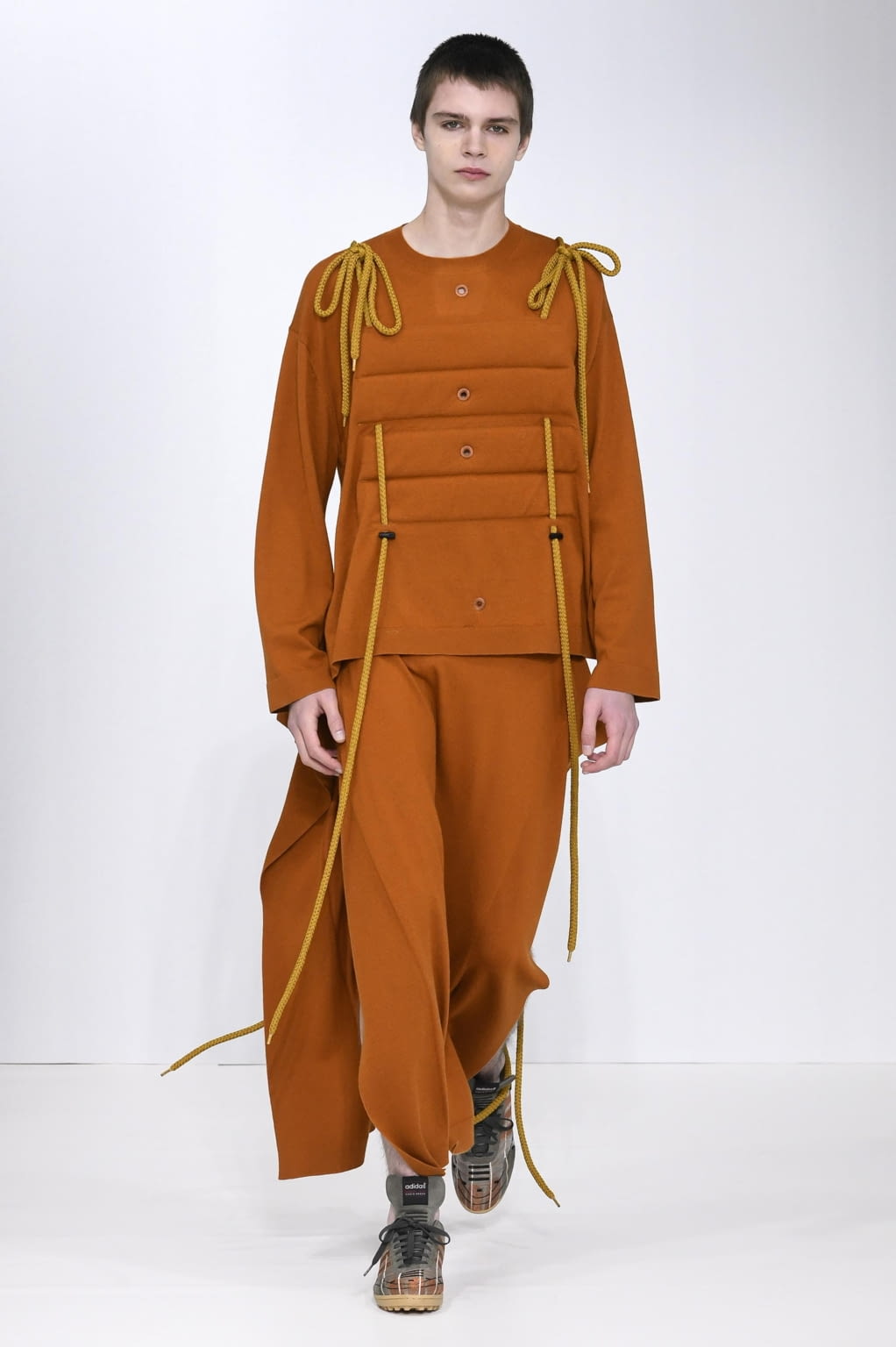 Fashion Week Paris Fall/Winter 2020 look 18 de la collection Craig Green menswear