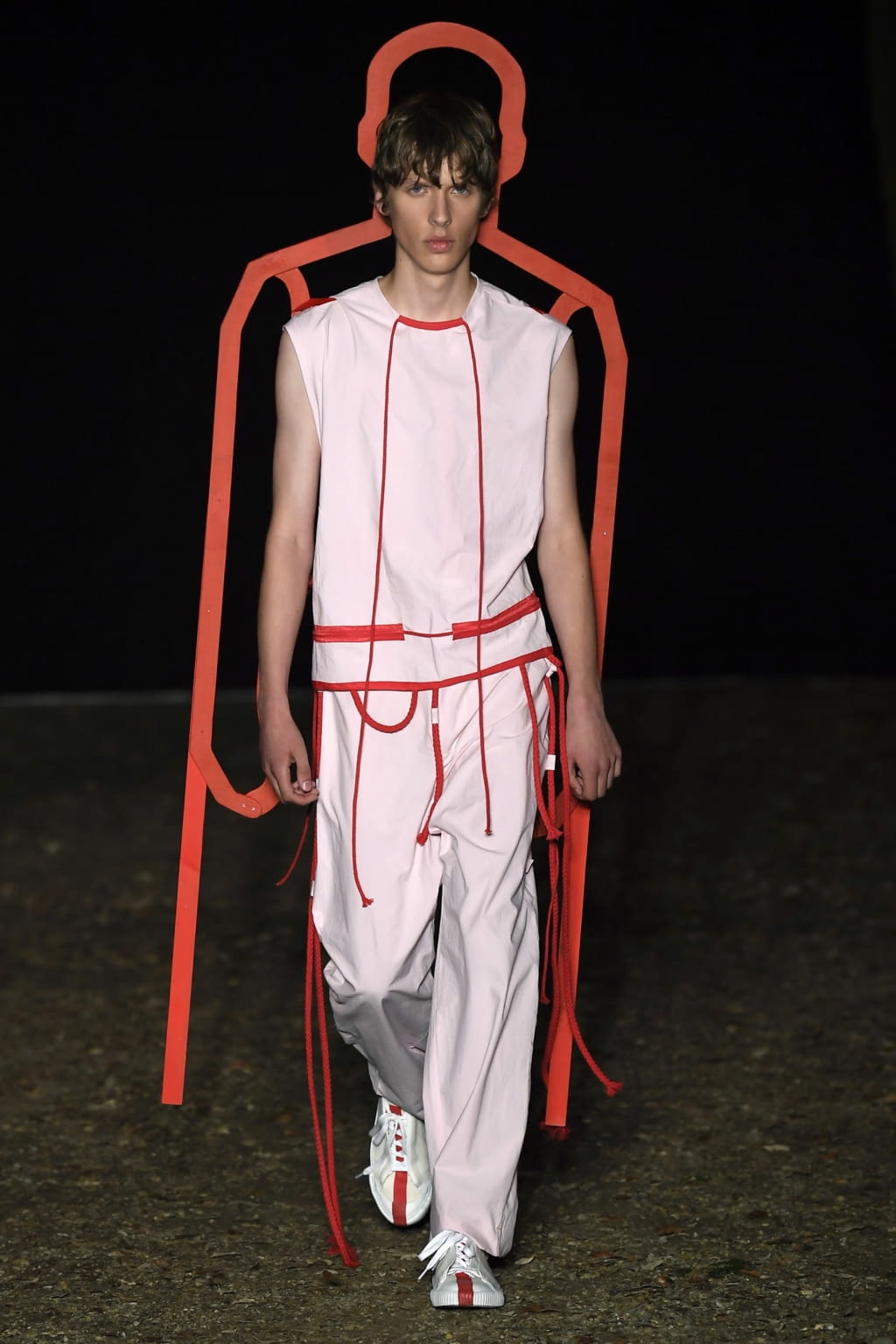Fashion Week Florence Spring/Summer 2019 look 2 from the Craig Green collection 男装