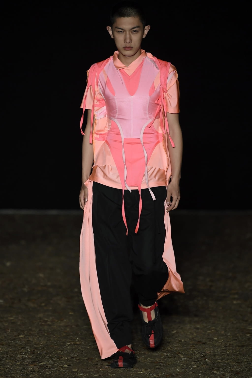 Fashion Week Florence Spring/Summer 2019 look 14 from the Craig Green collection 男装