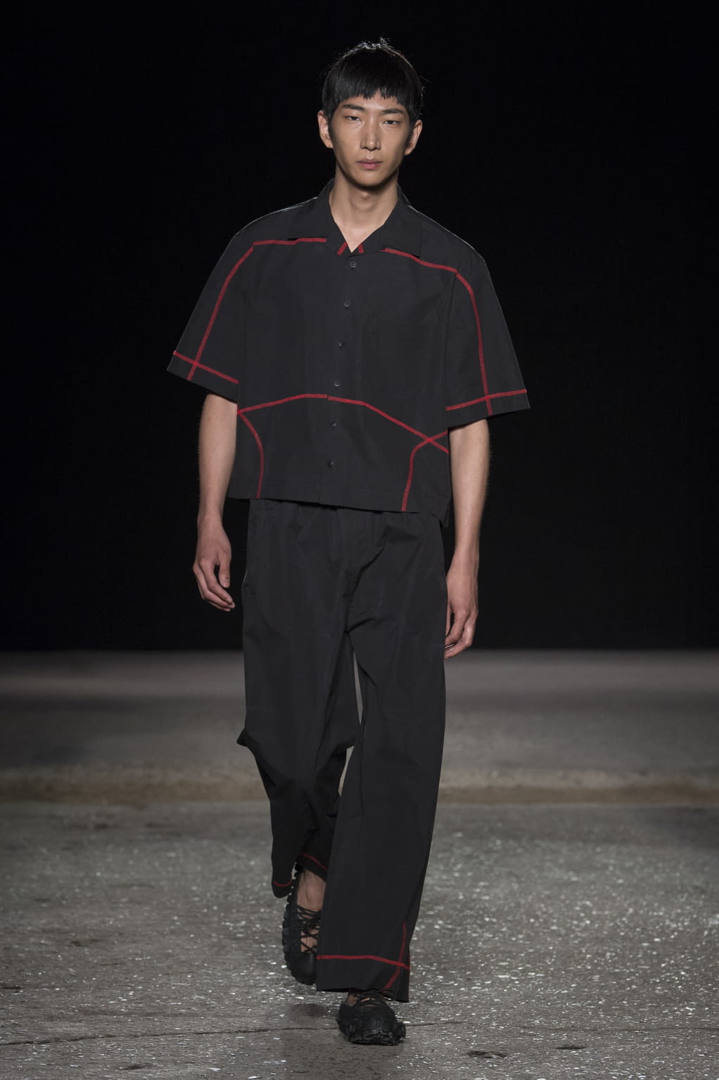 Fashion Week London Spring/Summer 2018 look 14 from the Craig Green collection 男装