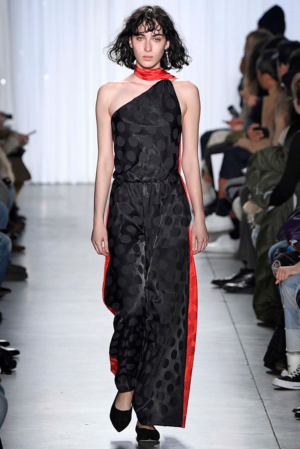 Fashion Week New York Fall/Winter 2018 look 38 from the Creatures of Comfort collection 女装