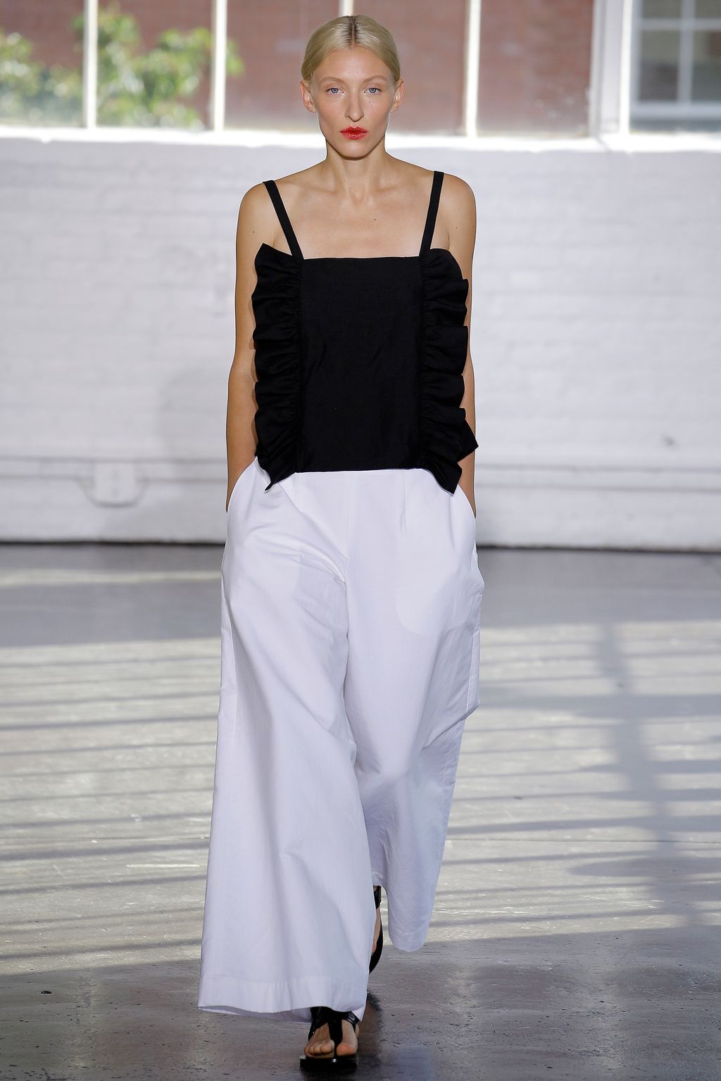 Fashion Week New York Spring/Summer 2017 look 14 de la collection Creatures of Comfort womenswear