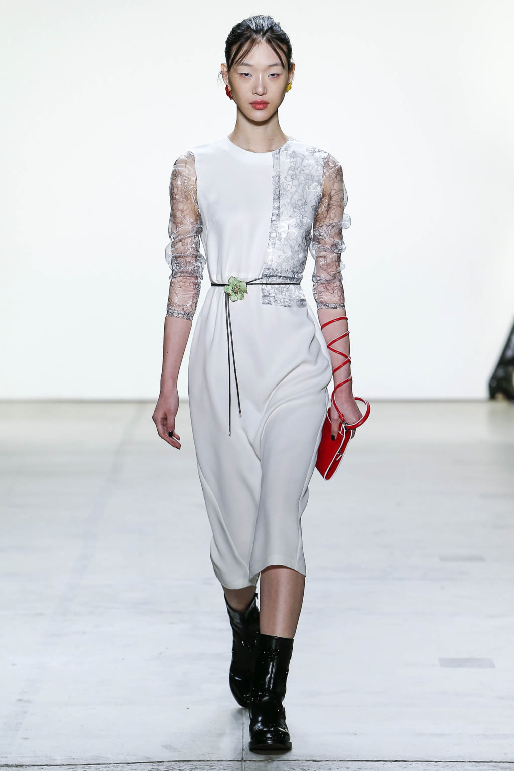 Fashion Week New York Spring/Summer 2018 look 8 from the Creatures of the Wind collection 女装