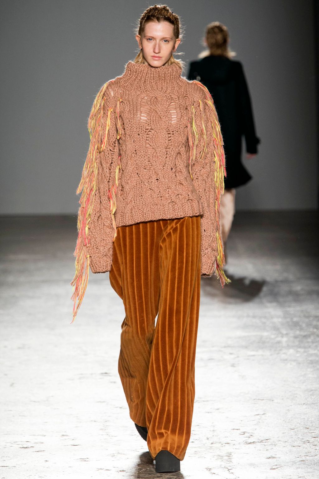 Fashion Week Milan Fall/Winter 2017 look 24 from the Cristiano Burani collection womenswear