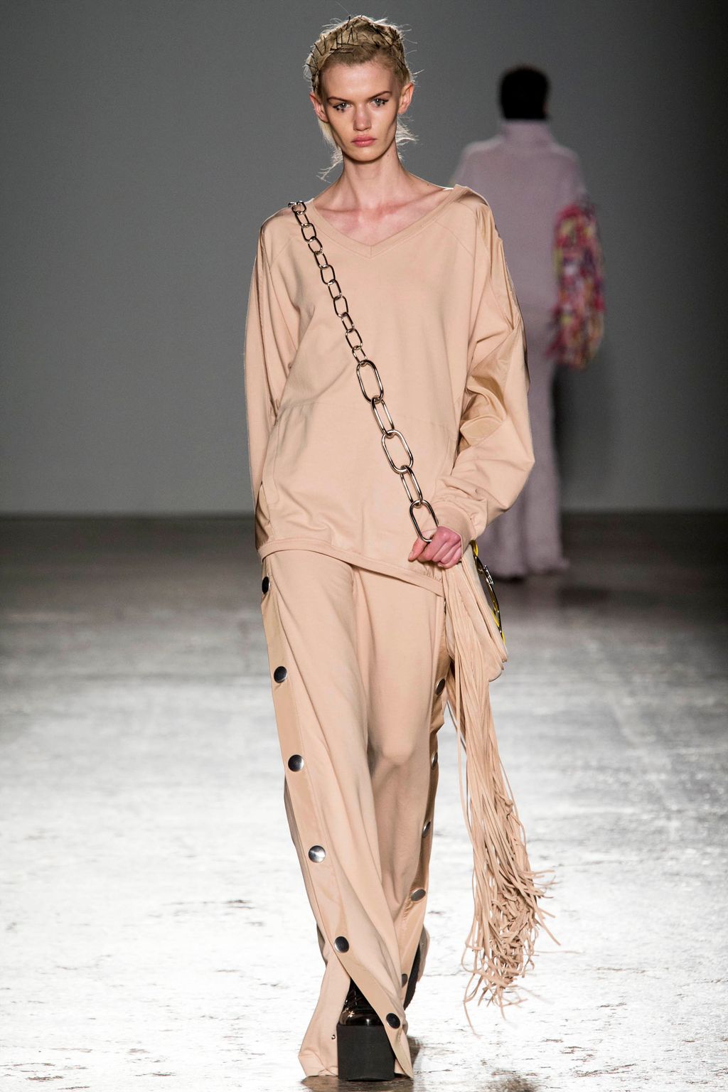 Fashion Week Milan Fall/Winter 2017 look 27 from the Cristiano Burani collection womenswear