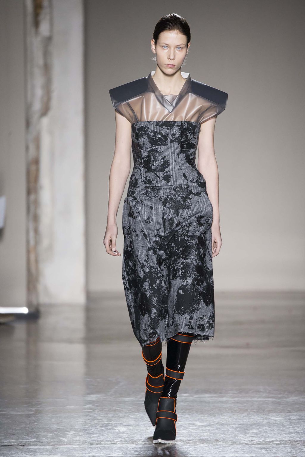 Fashion Week Milan Fall/Winter 2018 look 19 from the Cristiano Burani collection womenswear