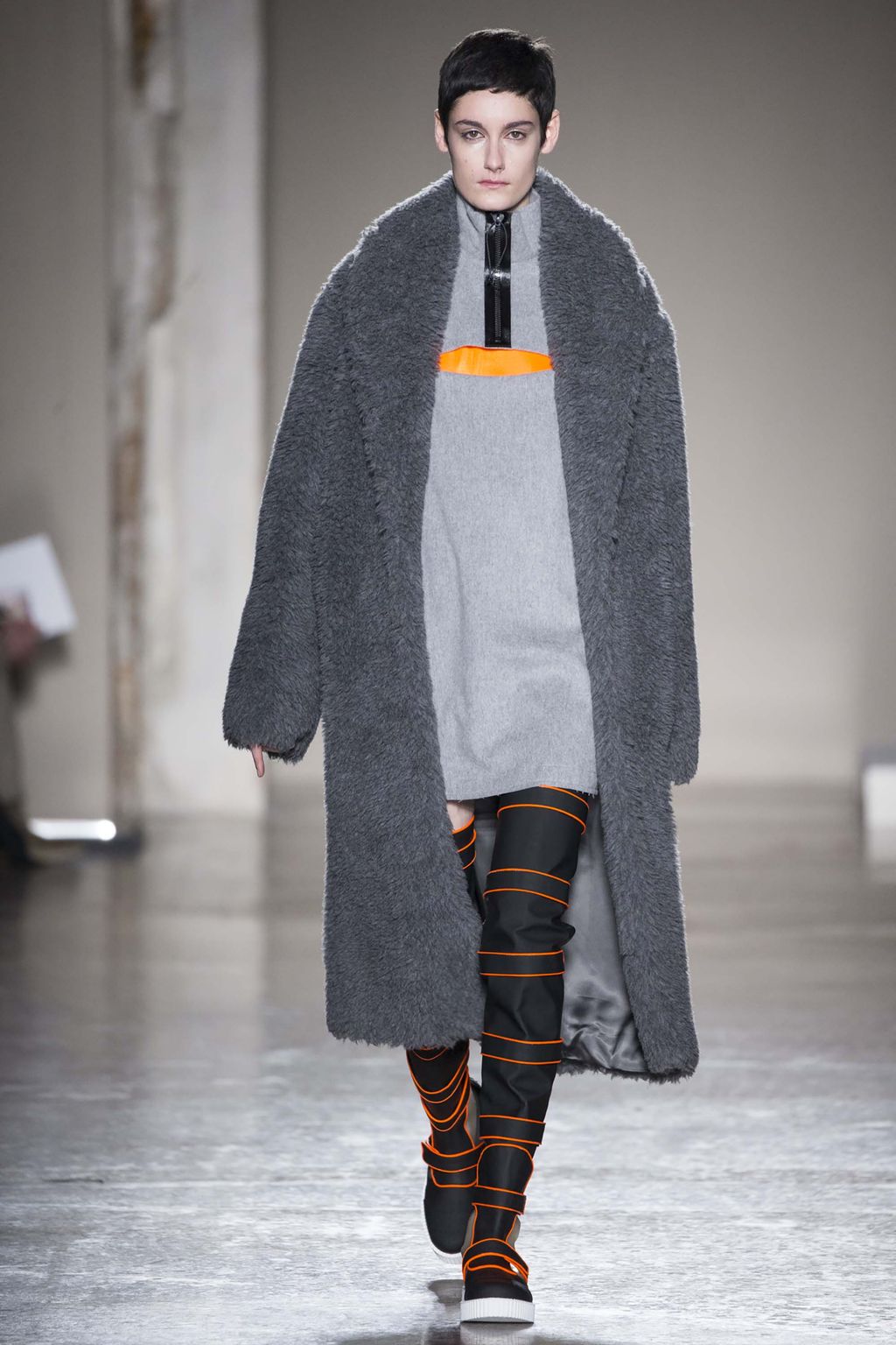 Fashion Week Milan Fall/Winter 2018 look 26 from the Cristiano Burani collection womenswear