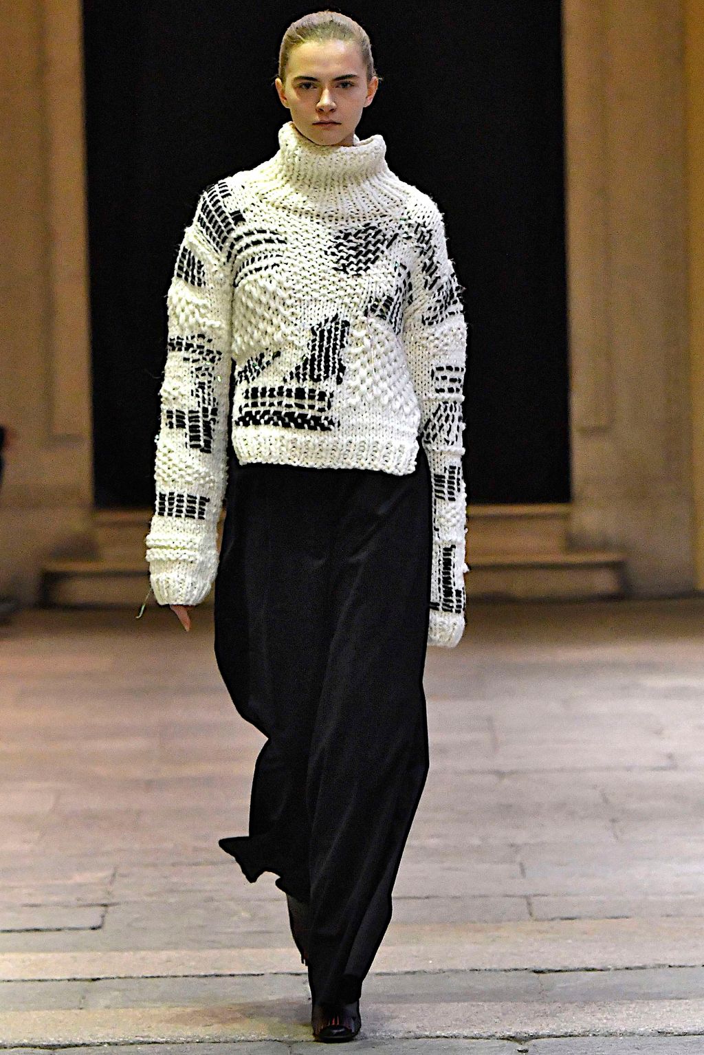 Fashion Week Milan Fall/Winter 2019 look 15 from the Cristiano Burani collection 女装