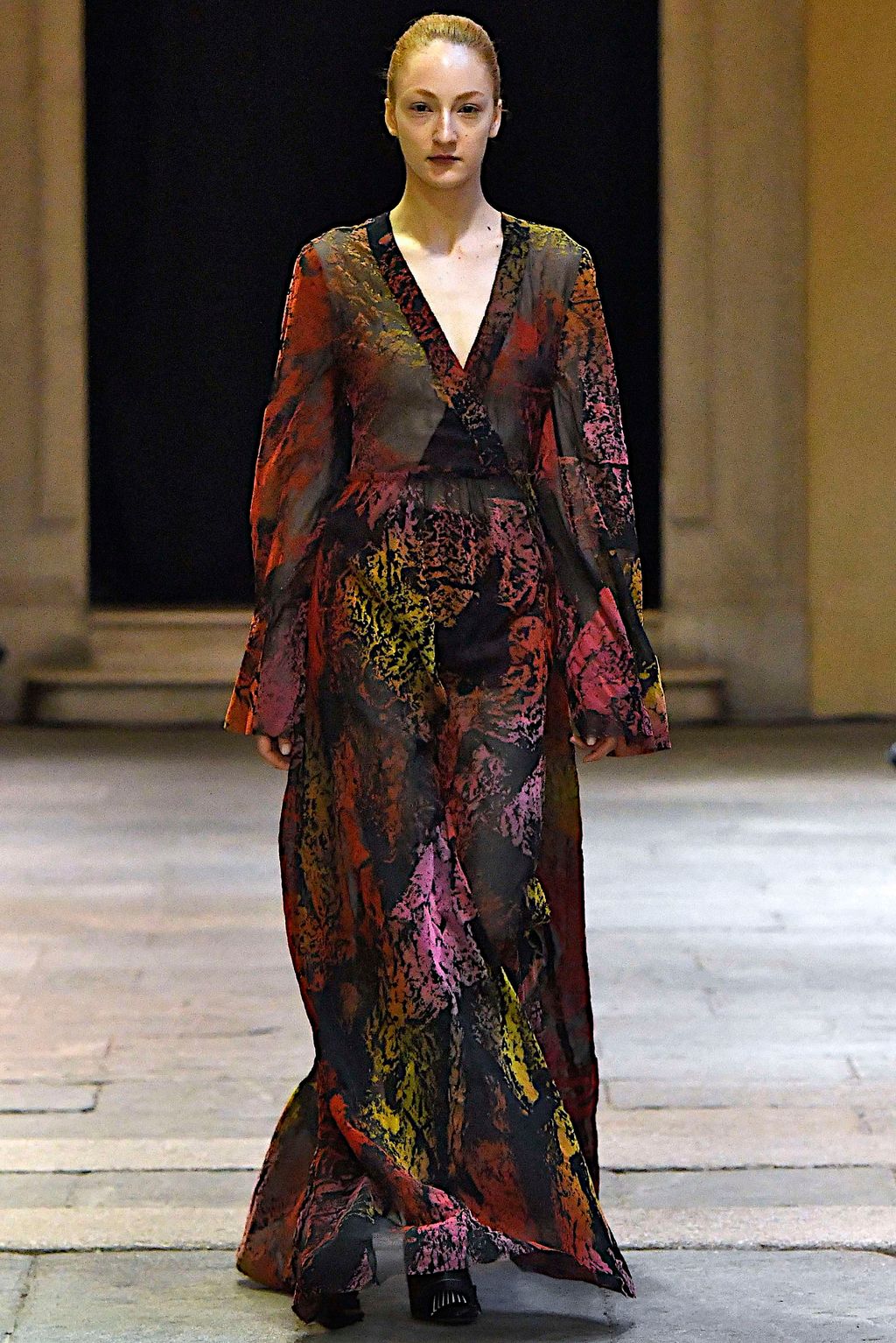 Fashion Week Milan Fall/Winter 2019 look 35 from the Cristiano Burani collection 女装