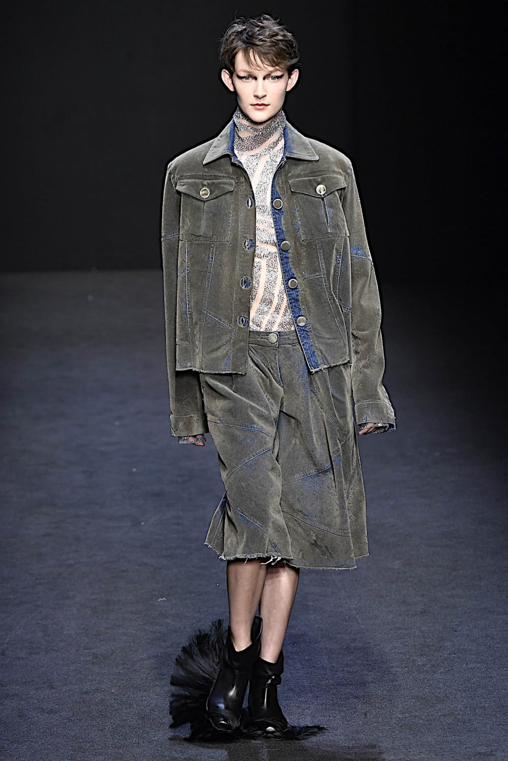 Fashion Week Milan Fall/Winter 2020 look 29 de la collection Cristiano Burani womenswear